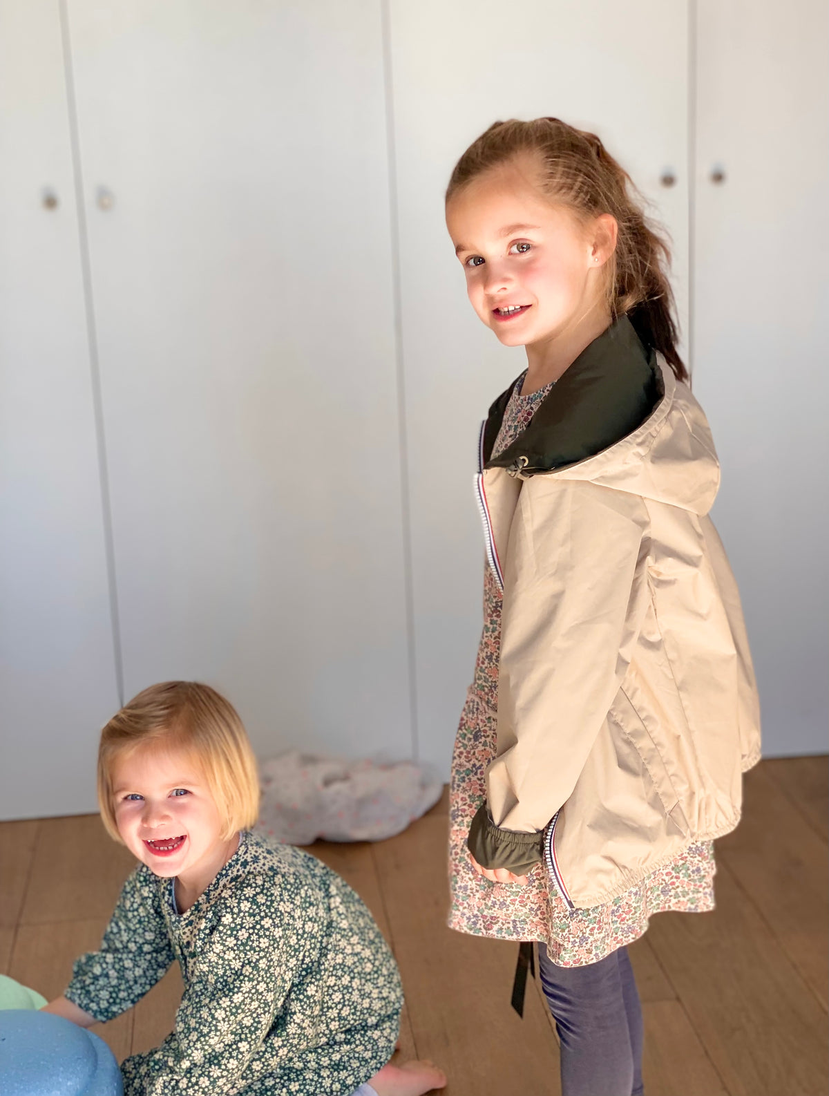 LAURA JO - Imperméable réversible léger GARANCE KIDS enfant (mixte) - Kaki / Beige • DÉSTOCKAGE sur Taille 6 ans