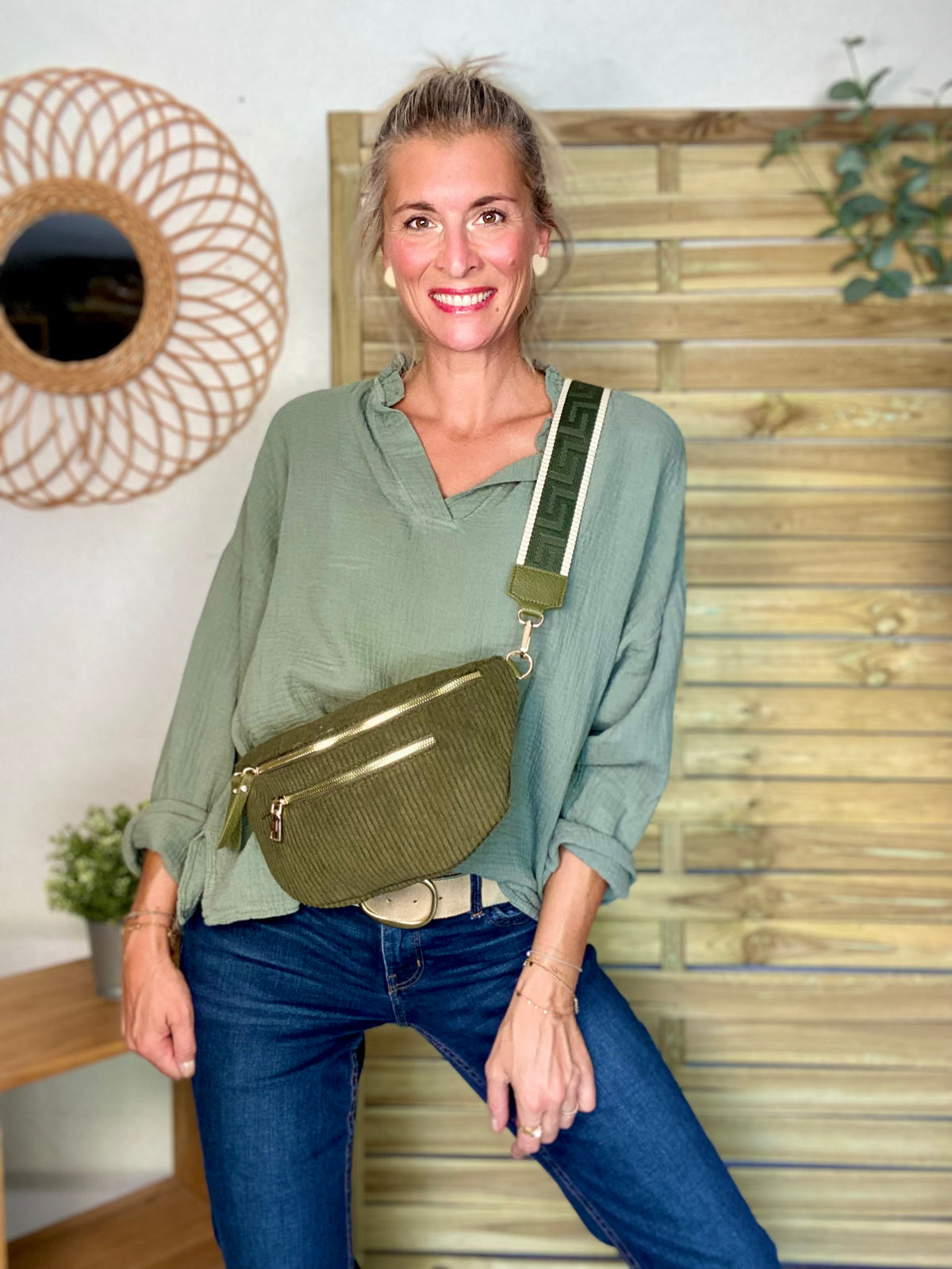 Sac banane L en velours côtelé 2 zips et sangle fantaisie - ASHLY - Kaki
