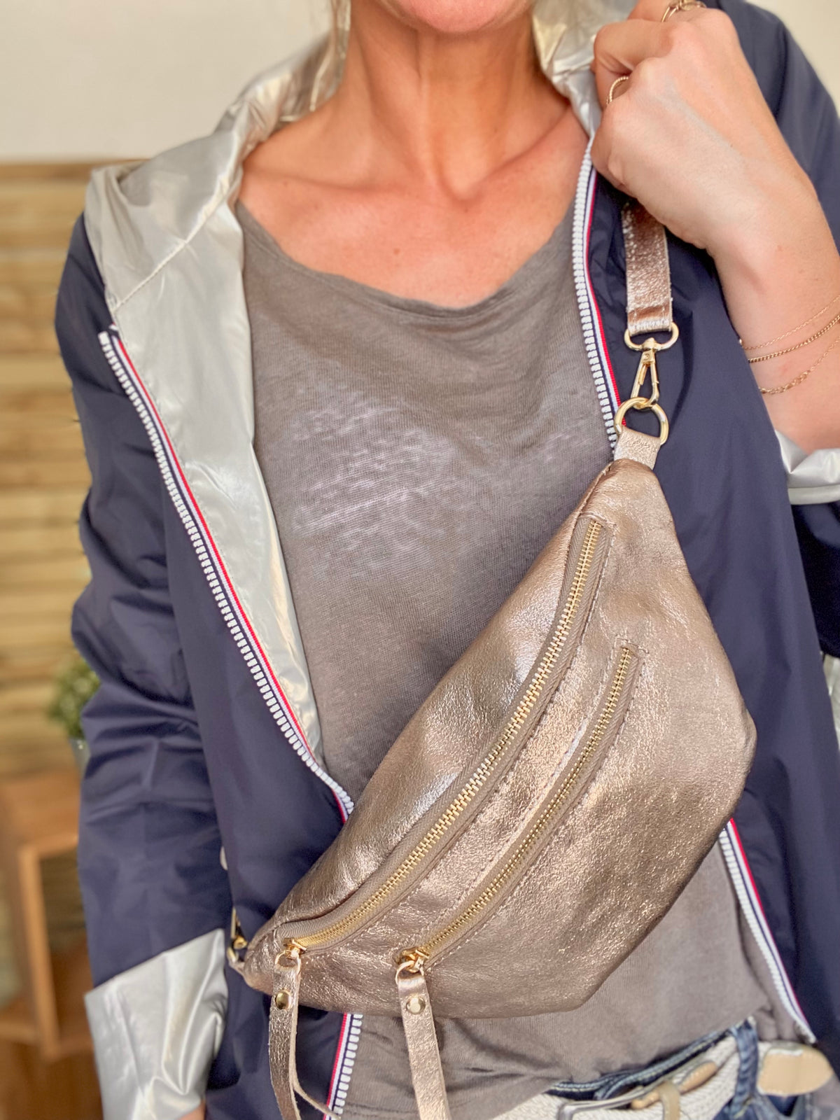 Sac banane en cuir irisé ERYN - Rose gold (9 coloris)