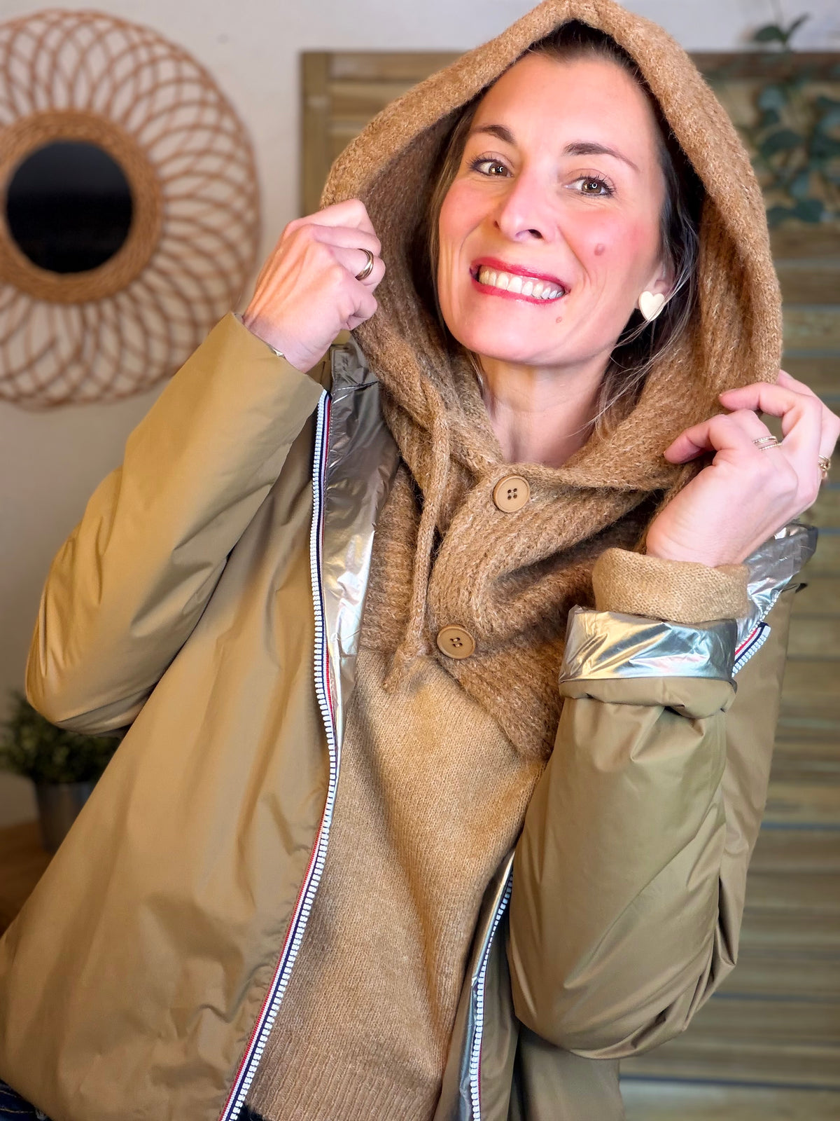 Col cagoule LORIE en maille avec boutons - Camel