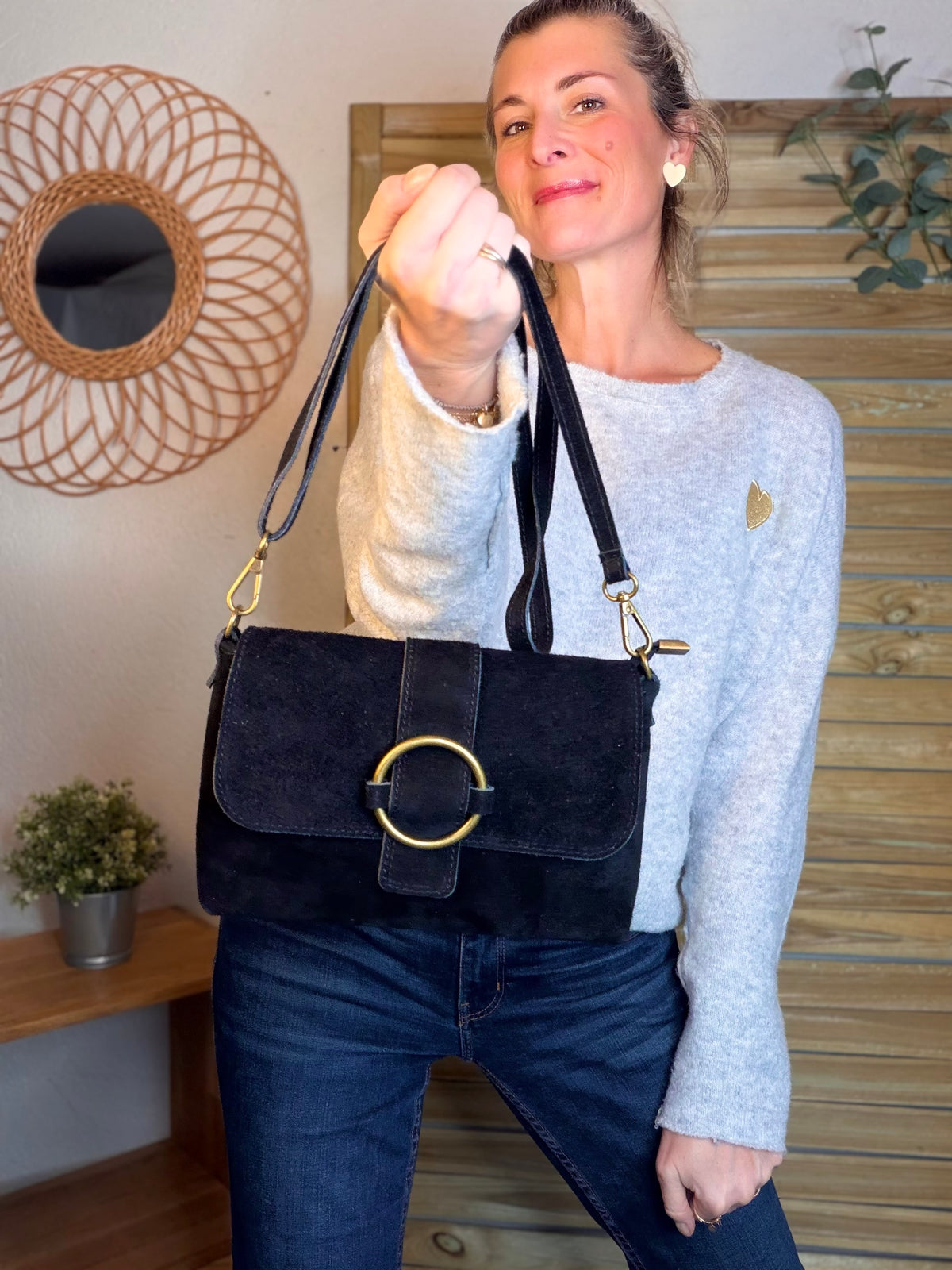 Sac bandoulière en croute de cuir BLAKE - Noir