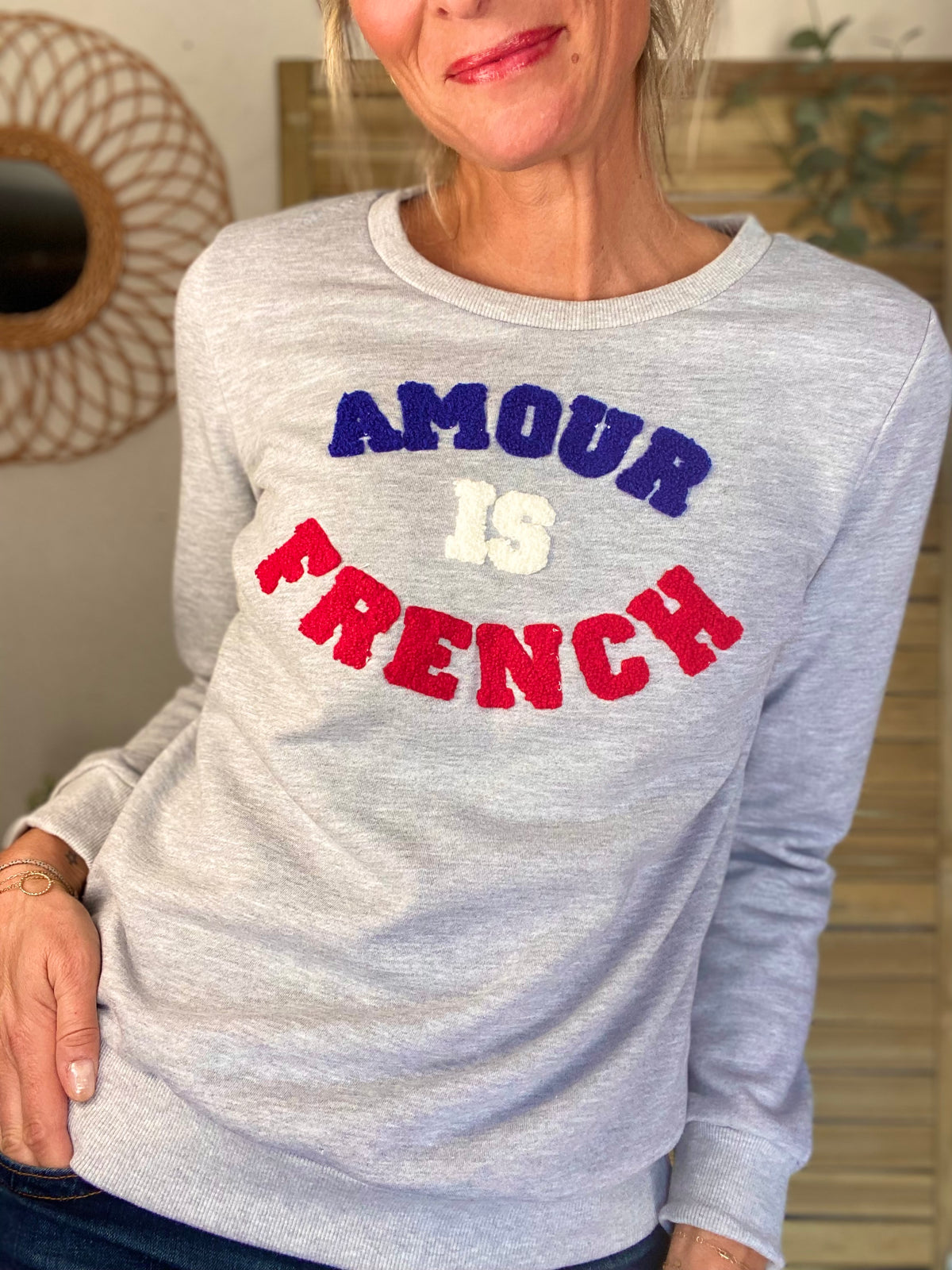 Sweat AMOUR IS FRENCH - OPHELIA - Gris / Tricolore 🇫🇷 FIN DE SÉRIE
