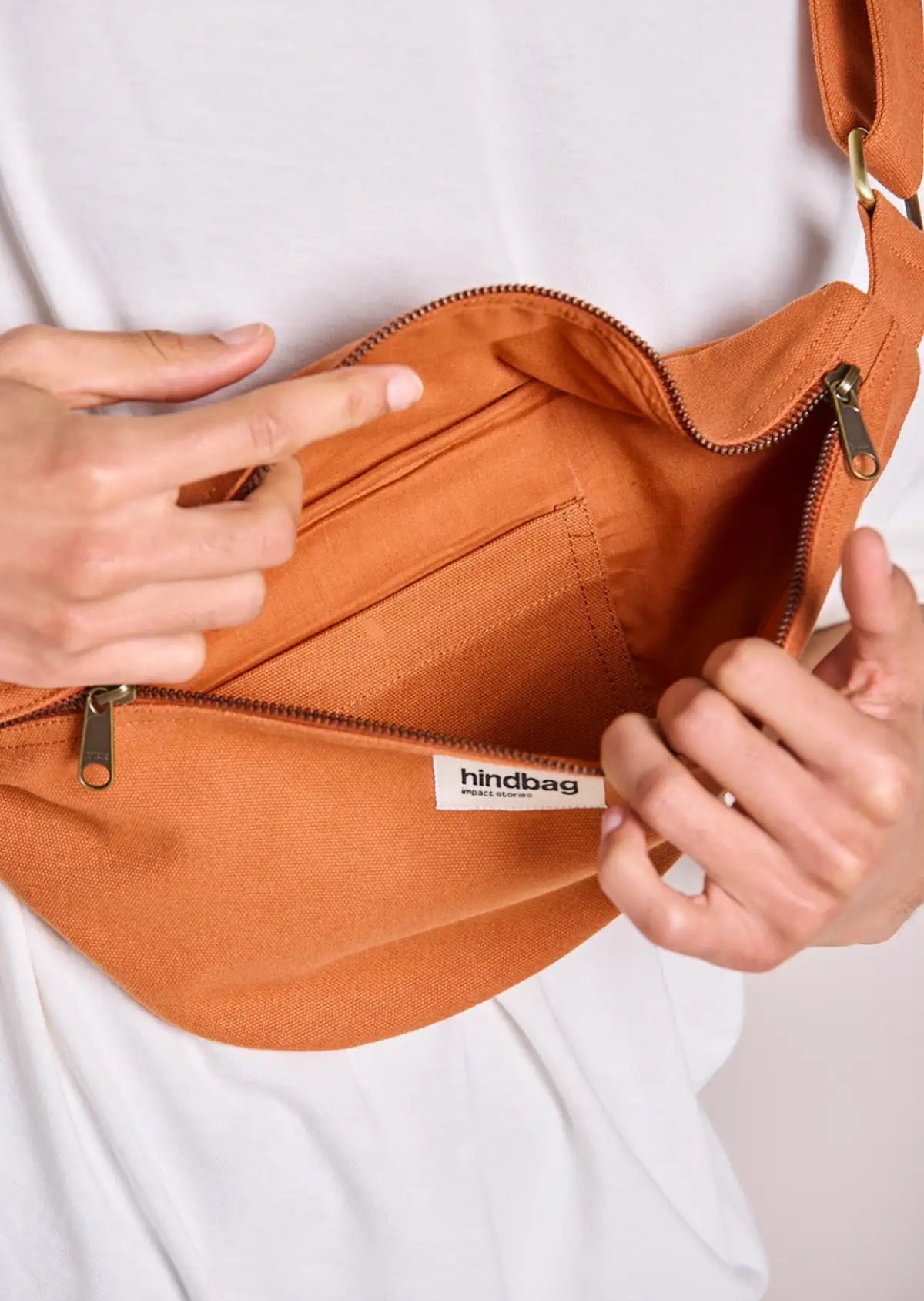 HINDBAG SASHA - Sac banane Sienne