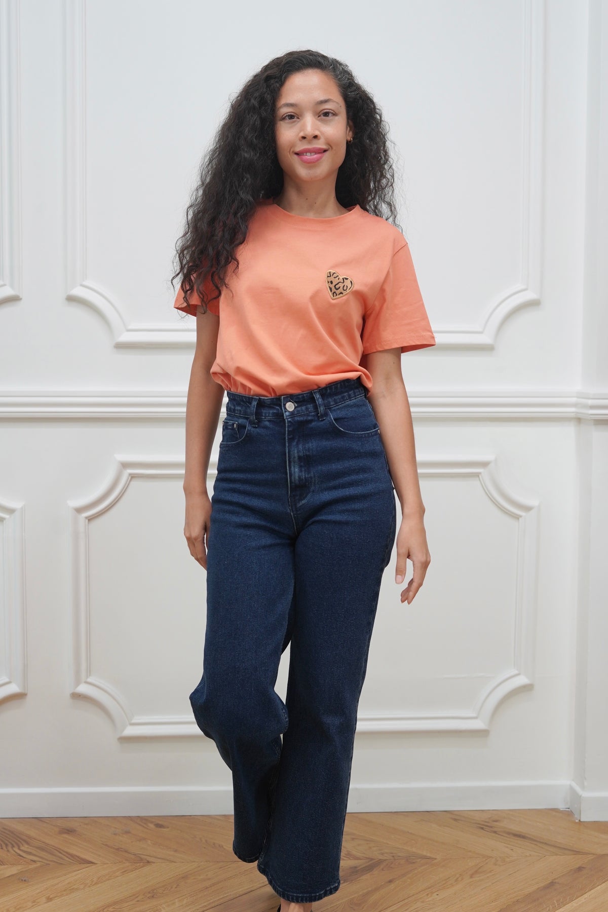 Tee shirt cœur brodé Léo 🐆 MONA Orange - FIN DE SÉRIE