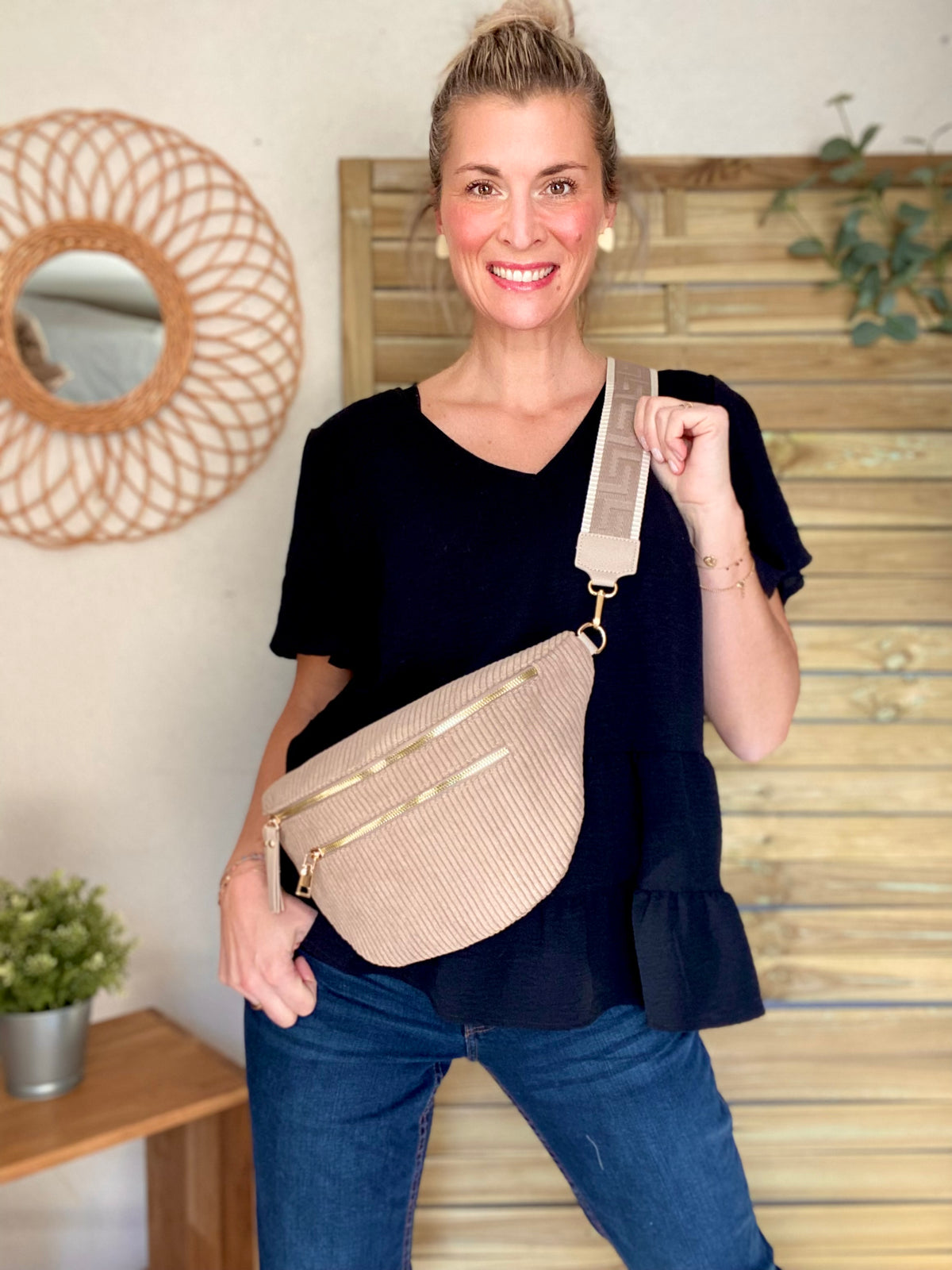 Sac banane XL en velours côtelé 2 zips et sangle fantaisie - WENDY - Taupe