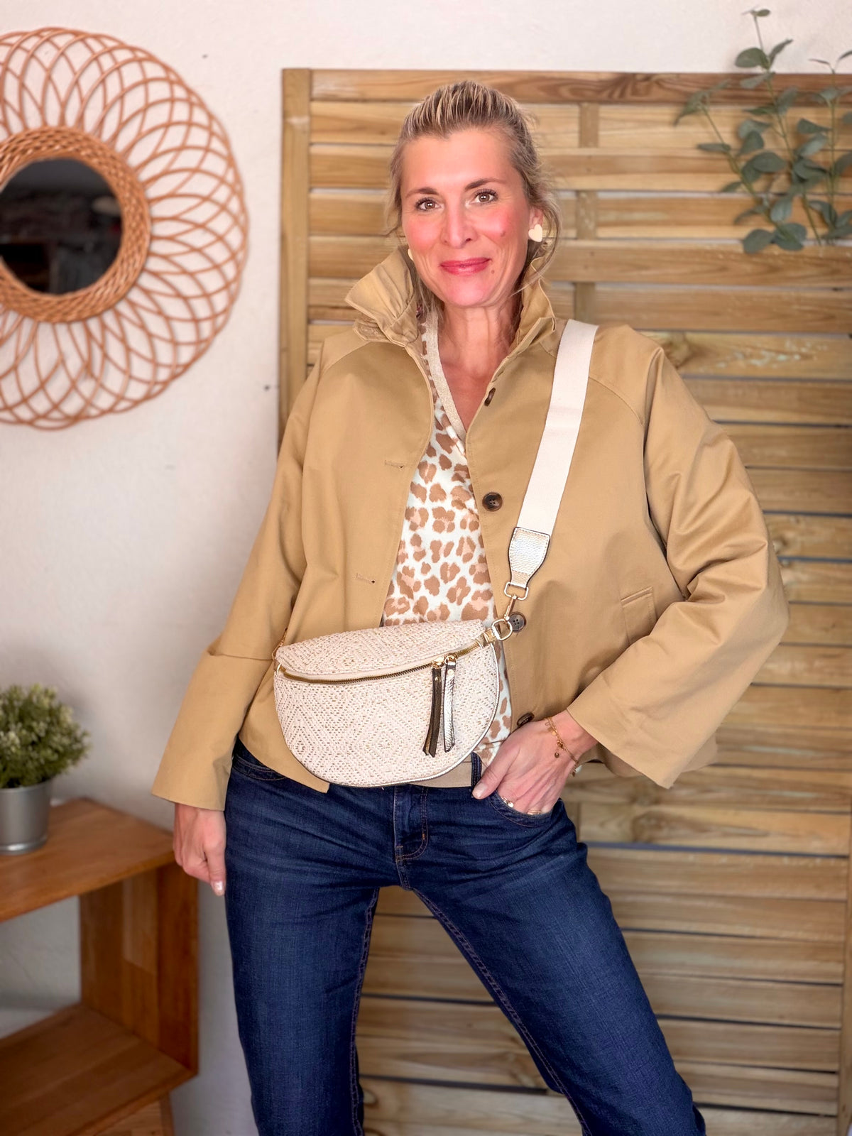 Sac banane tressée beige et doré - FANNY