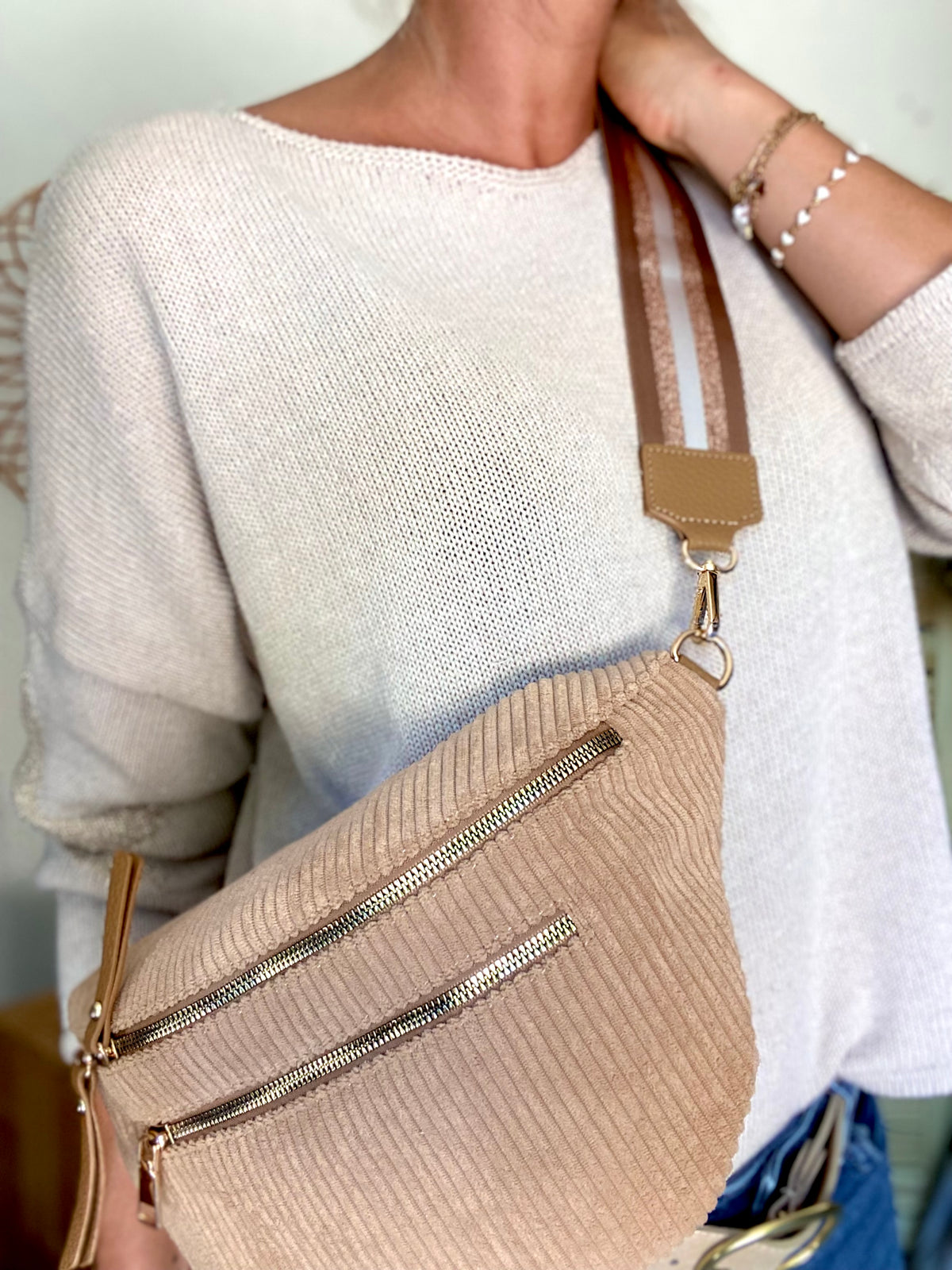 Sac banane XL en velours côtelé 2 zips et sangle fantaisie - WENDY - Camel clair