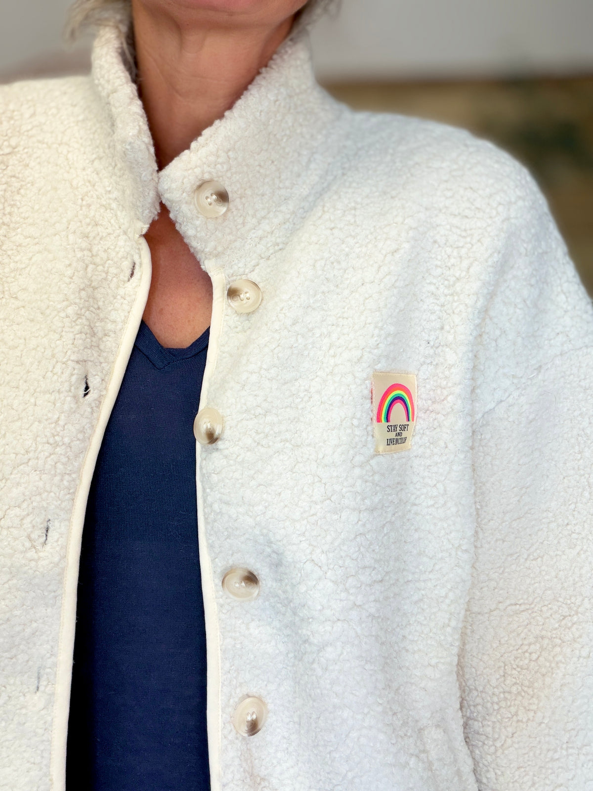 Veste Sherpa boutonnée écusson Arc-en-ciel ÉNORA Beige