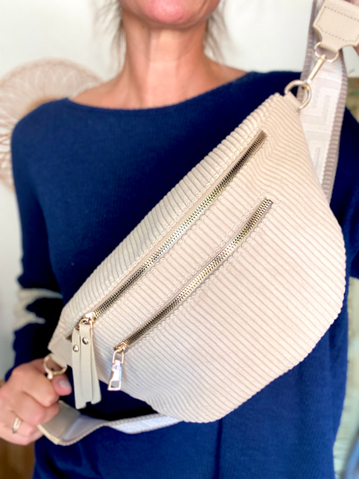 Sac banane XL en velours côtelé 2 zips et sangle fantaisie - WENDY - Beige