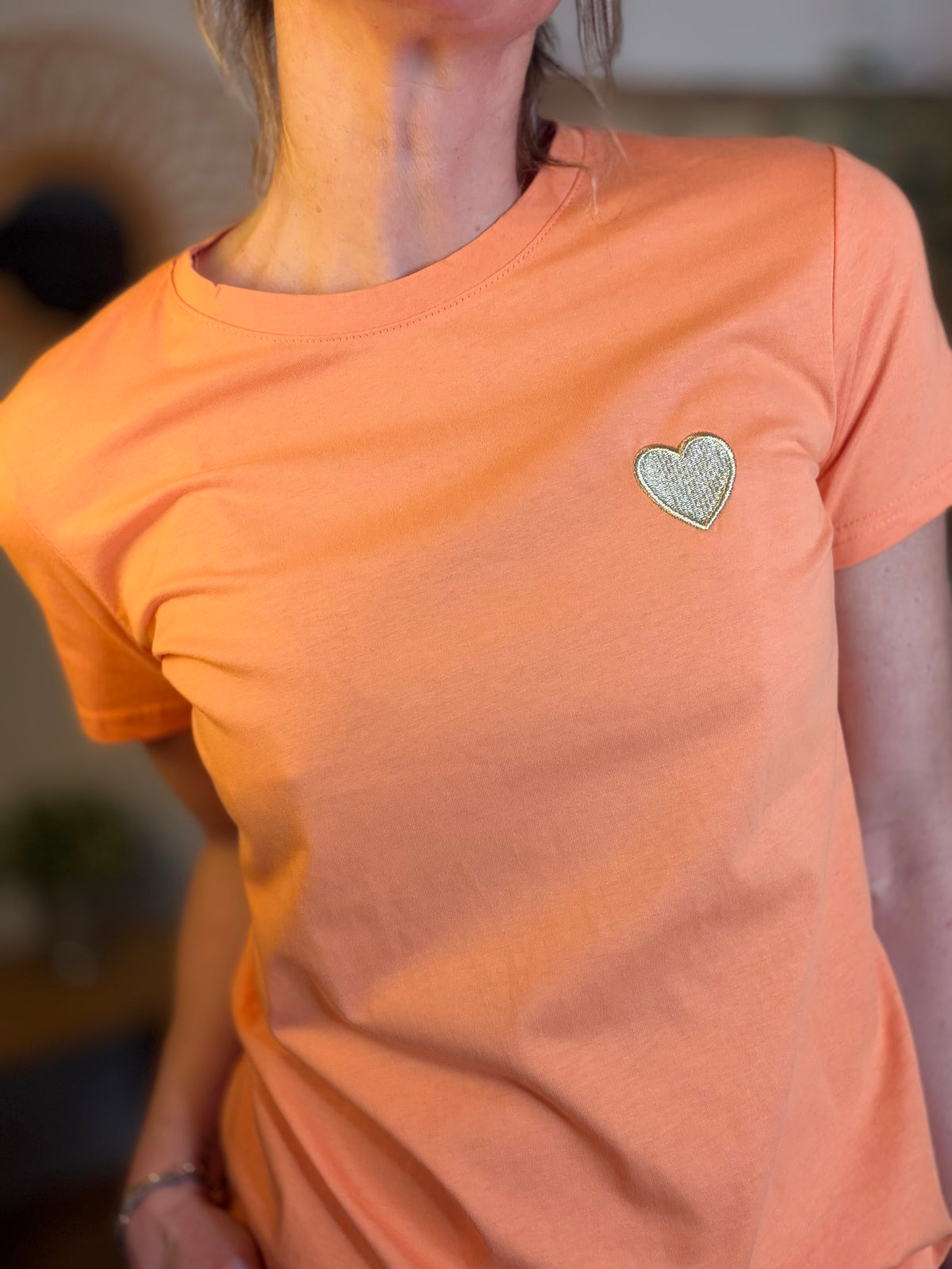 Tee shirt cœur brodé doré 💛 PIA Orange - FIN DE SÉRIE