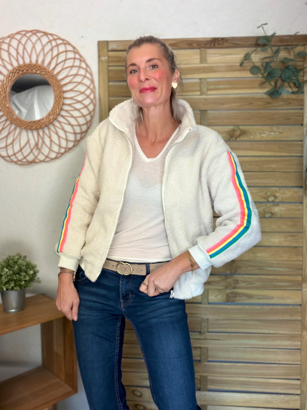 Veste Sherpa zippée bandes Arc-en-ciel CORALIE Beige🌈