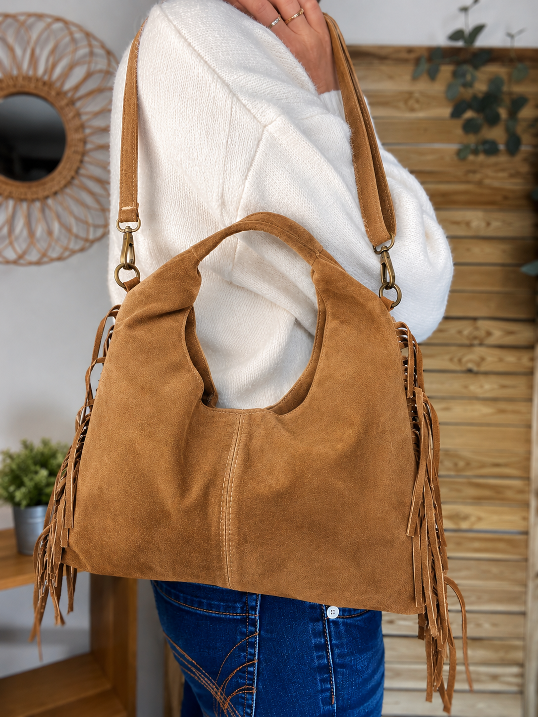 Sac hobo en cuir daim avec franges AARON - Camel - DÉSTOCKAGE