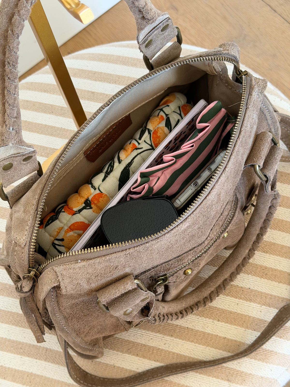 Sac à main en cuir daim • HUNTER Petit format - Taupe