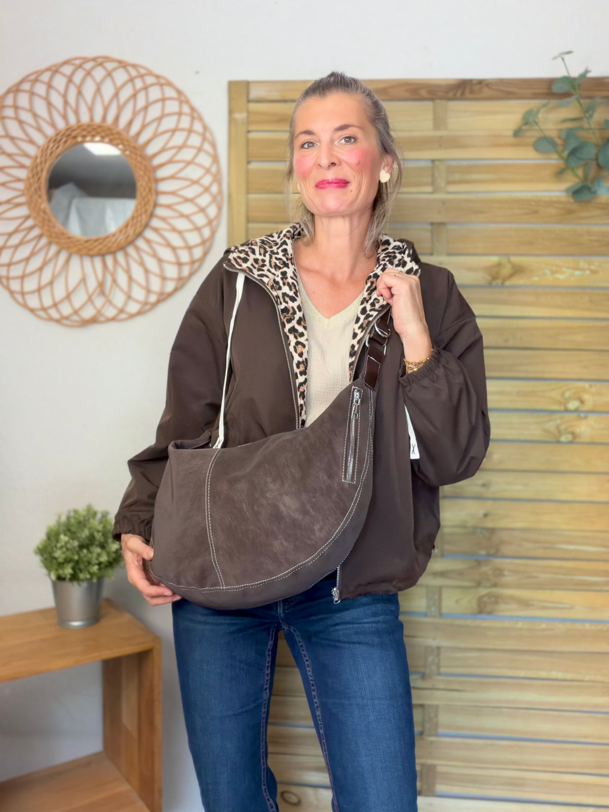 Sac besace XXL en simili cuir brossé - HAROLD Chocolat