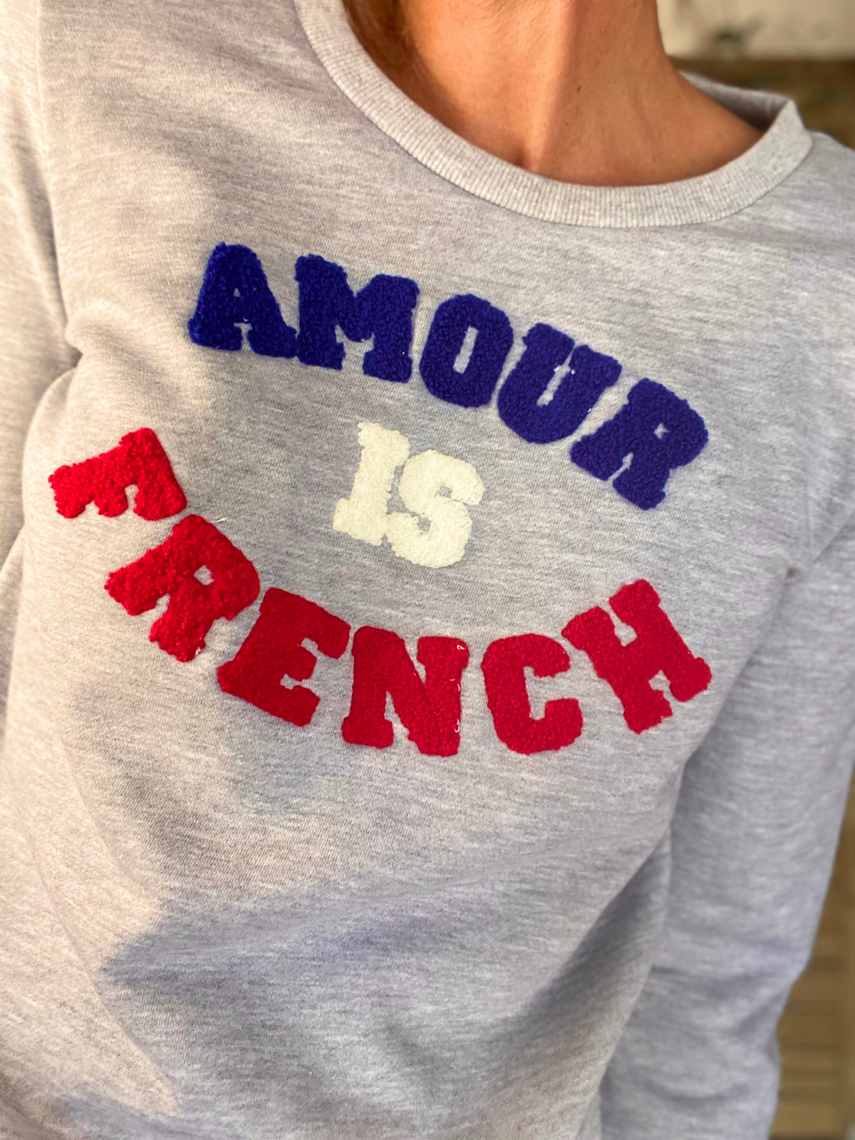 Sweat AMOUR IS FRENCH - OPHELIA - Gris / Tricolore 🇫🇷 FIN DE SÉRIE