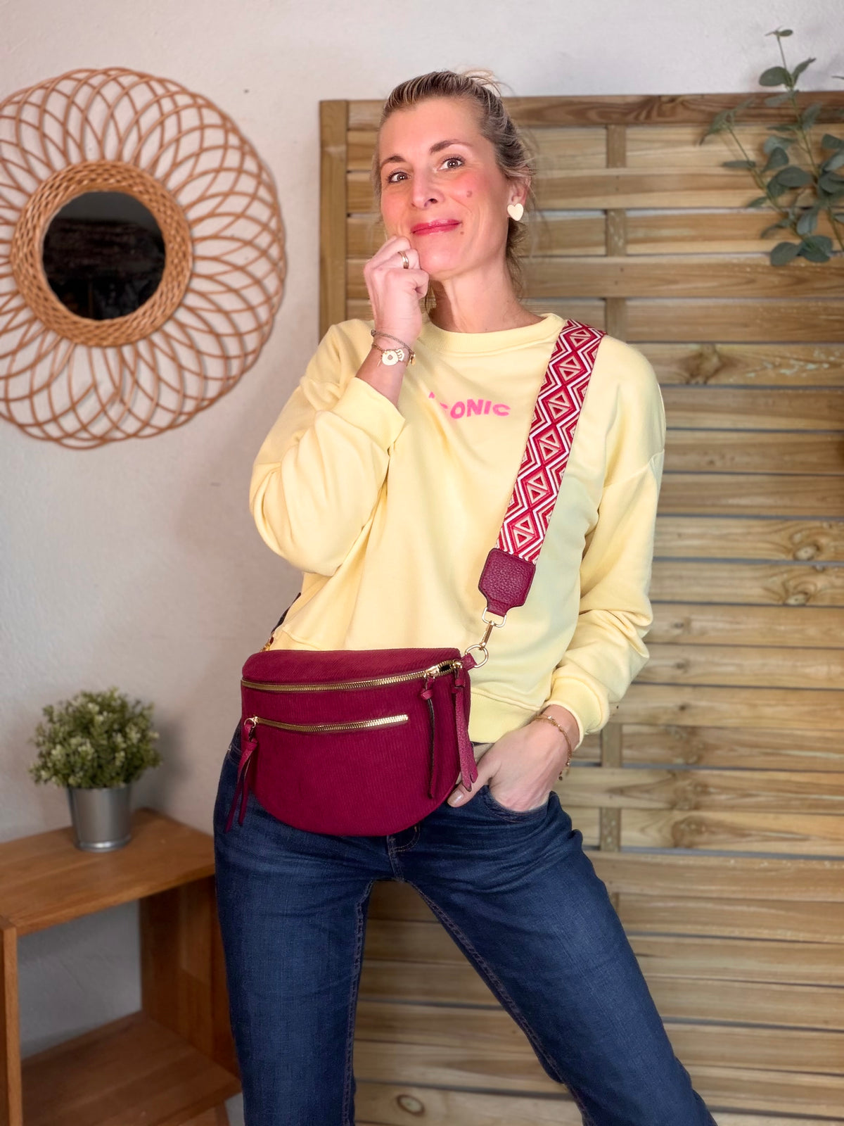 Sac banane en velours côtelé, sangle fantaisie - KATY - Bordeaux - FIN DE SÉRIE
