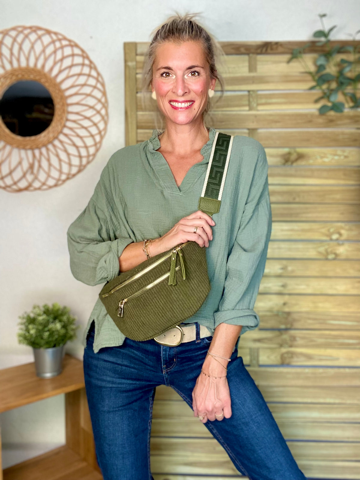 Sac banane L en velours côtelé 2 zips et sangle fantaisie - ASHLY - Kaki