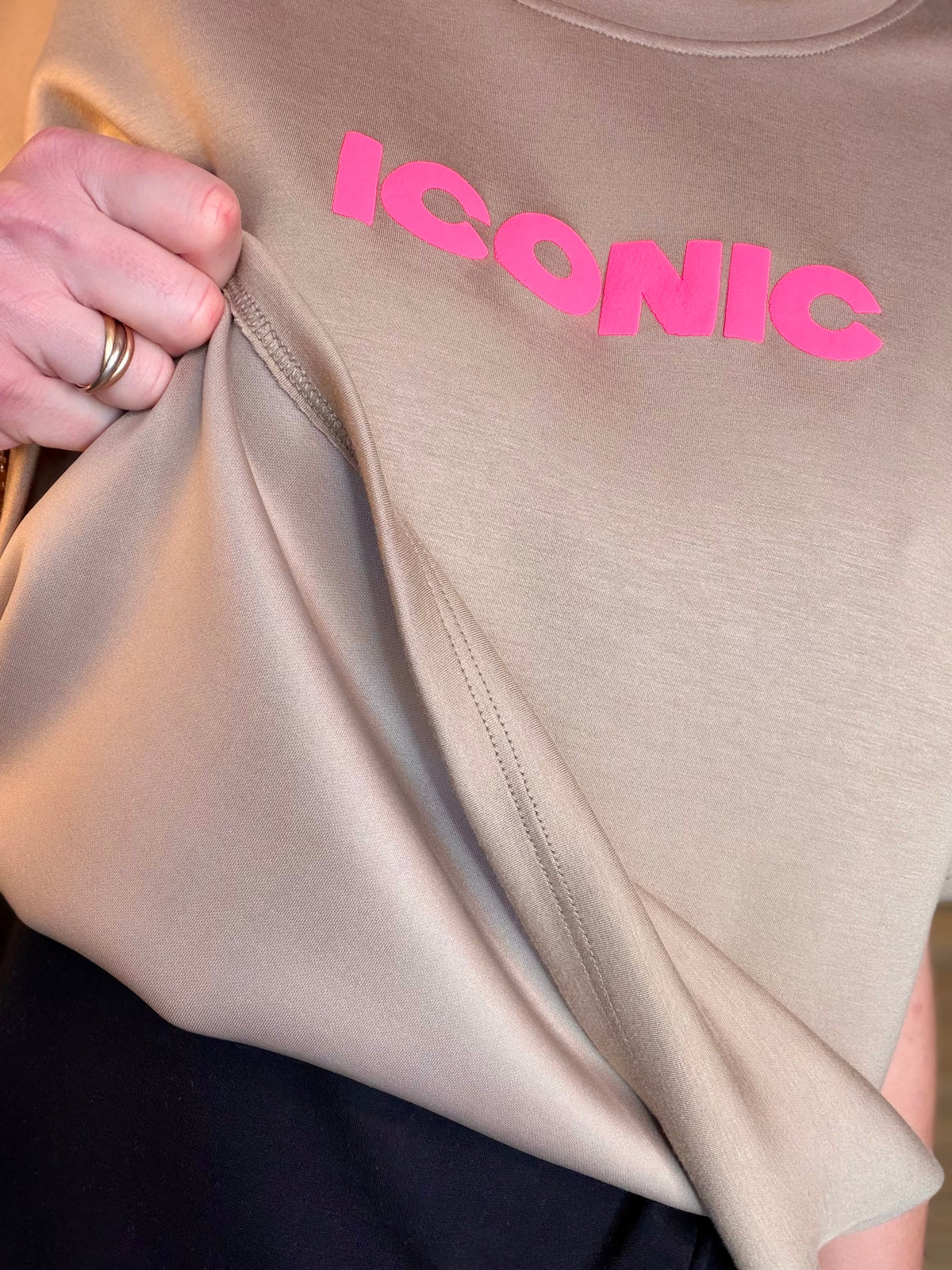Tee shirt ICONIC matière sweat - THÉA Taupe