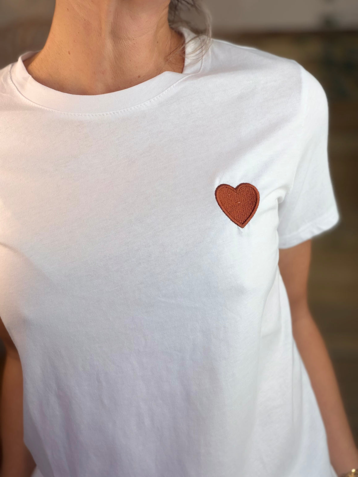Tee shirt cœur brodé café 🧡 PIA Blanc - FIN DE SÉRIE