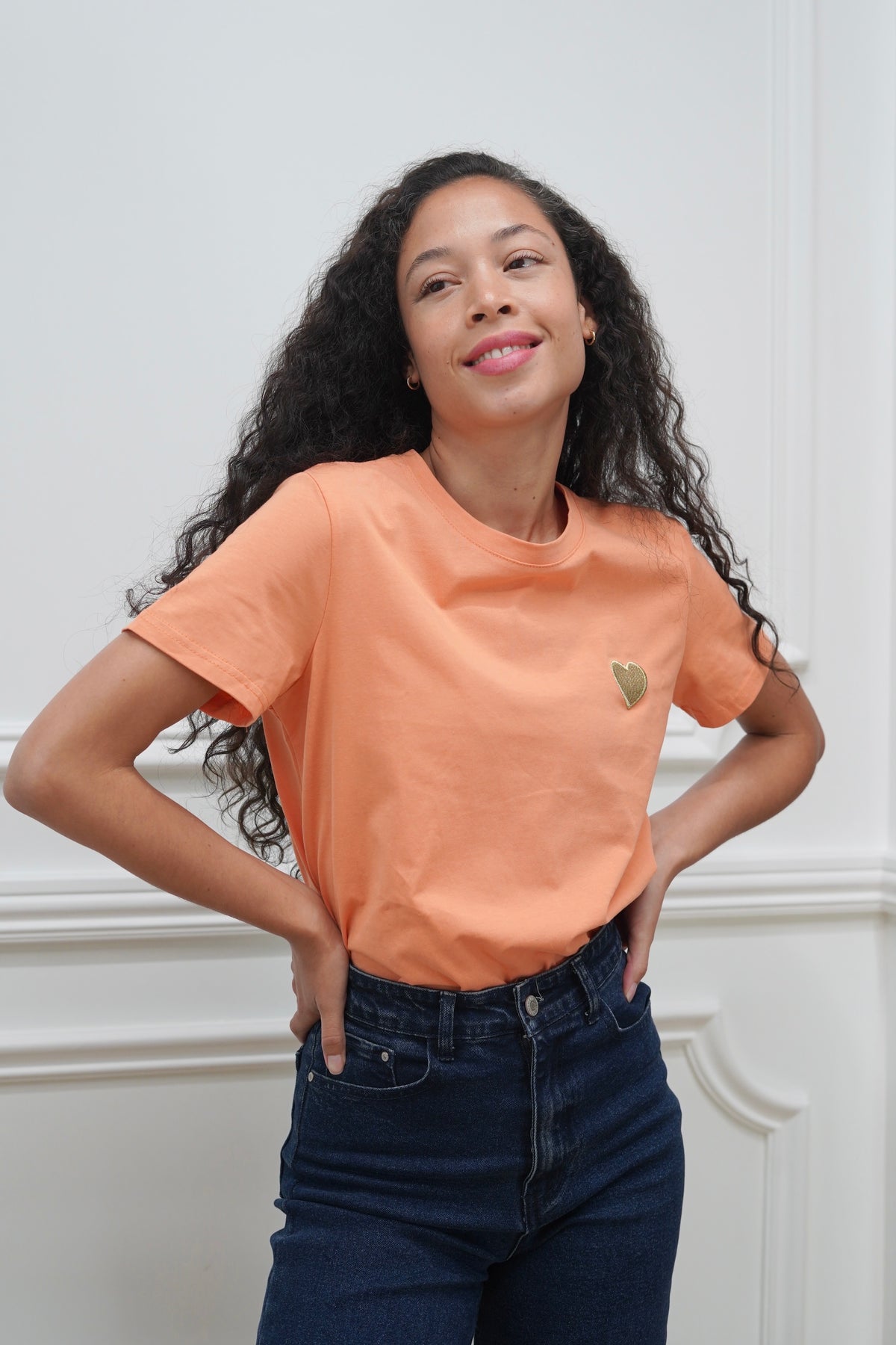 Tee shirt cœur brodé doré 💛 PIA Orange - FIN DE SÉRIE