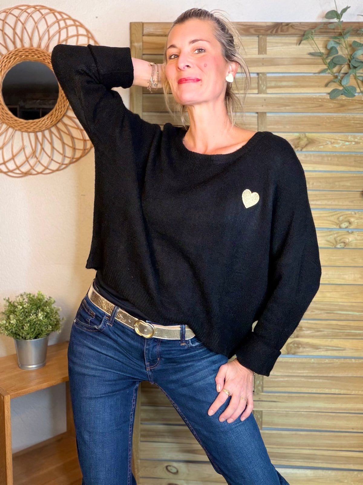 Pull léger en maille cœur doré brodé 💛 MELISSA - Noir