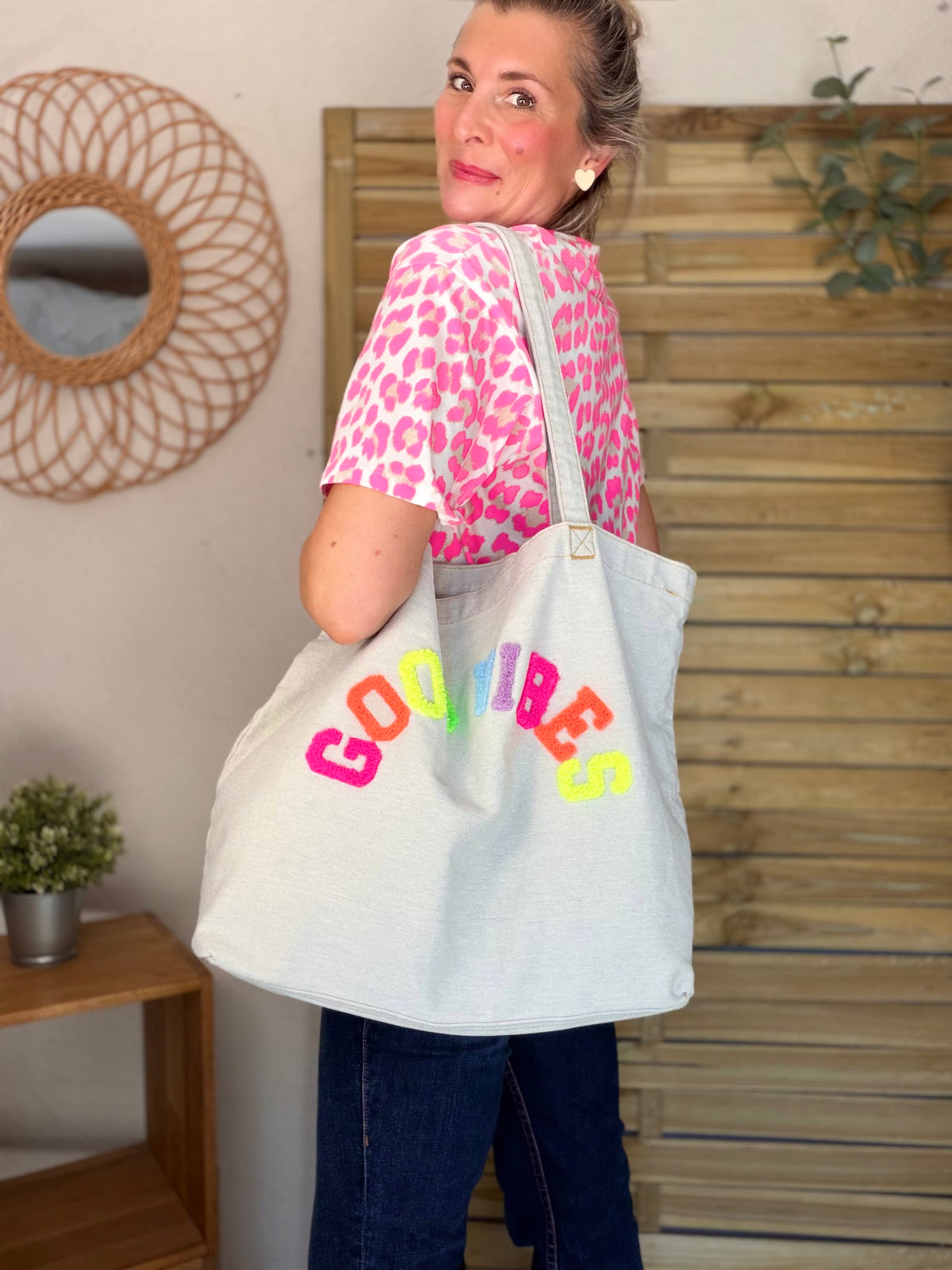Grand cabas Tote bag GOOD VIBES Jean bleu delavé VANINA - FIN DE SÉRIE