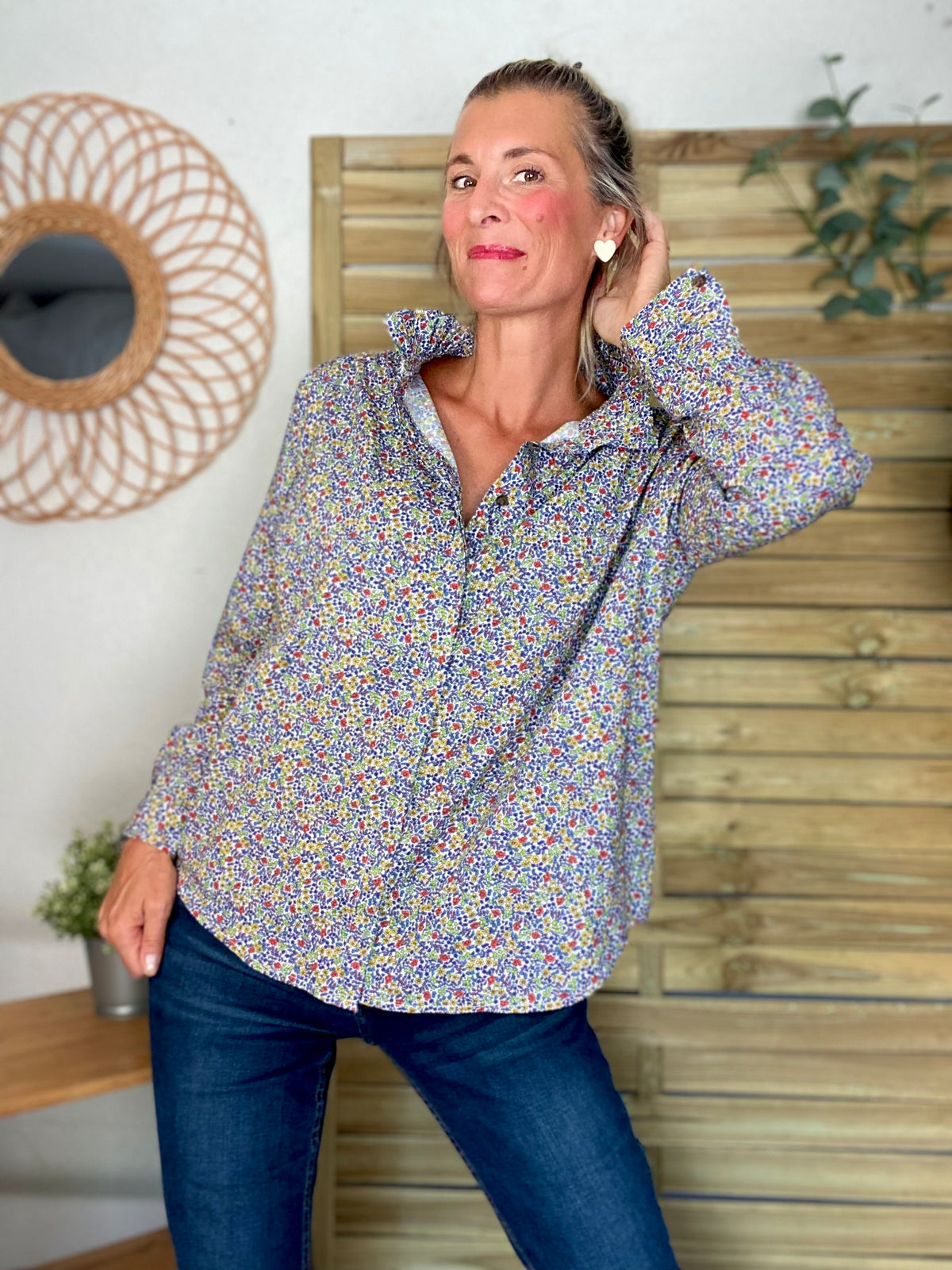 Chemise imprimée Liberty bleu, col victorien volanté CHARLOTTE - FIN DE SÉRIE