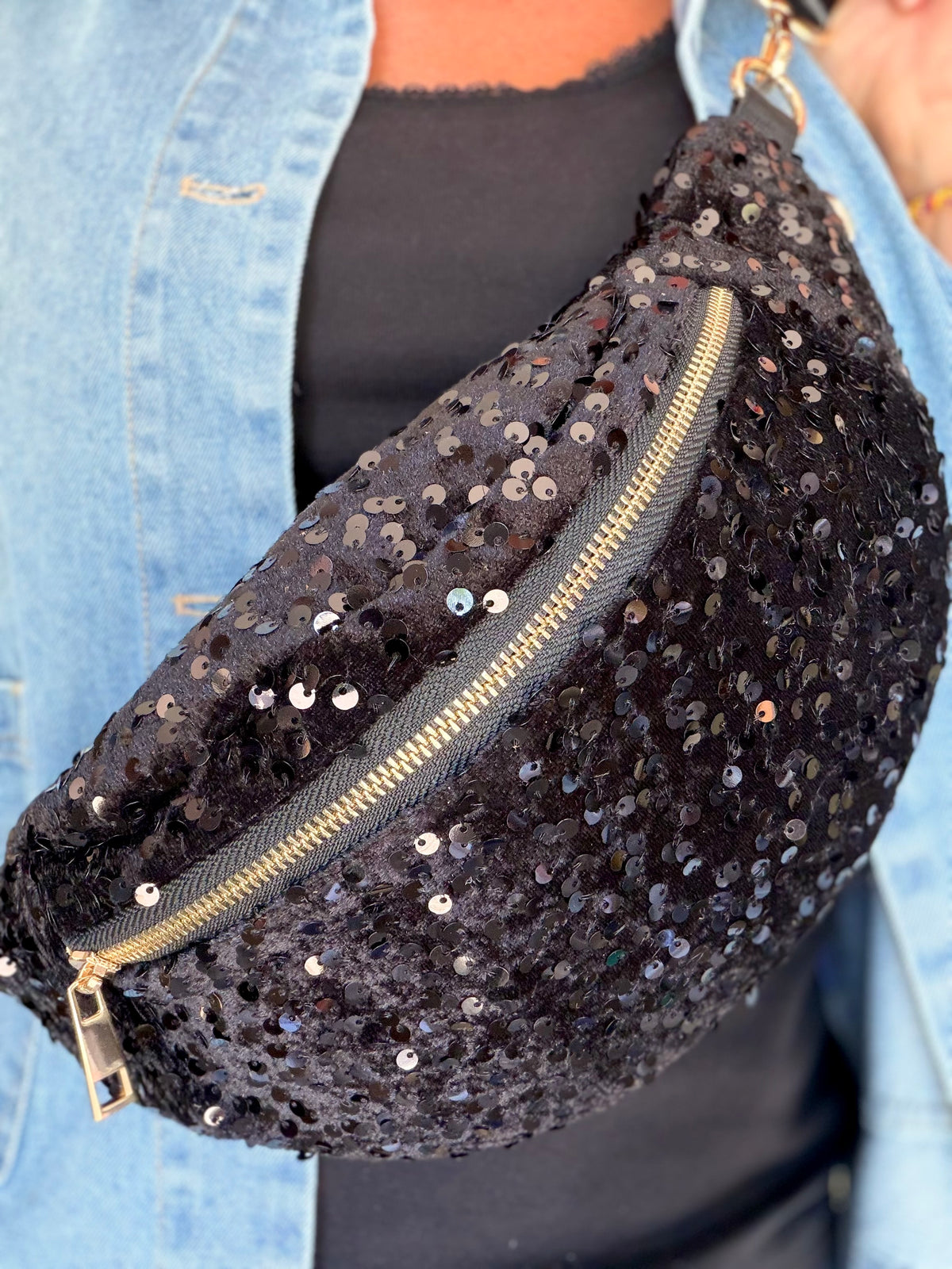 ⚡️ ARRIVAGE - Sac banane velours à sequins DAISY - Noir