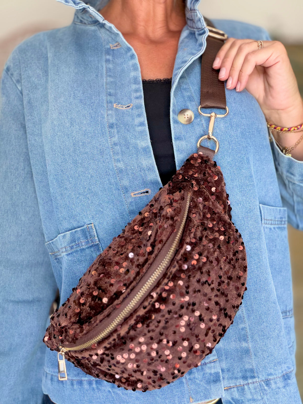 ⚡️ ARRIVAGE - Sac banane velours à sequins DAISY - Choco