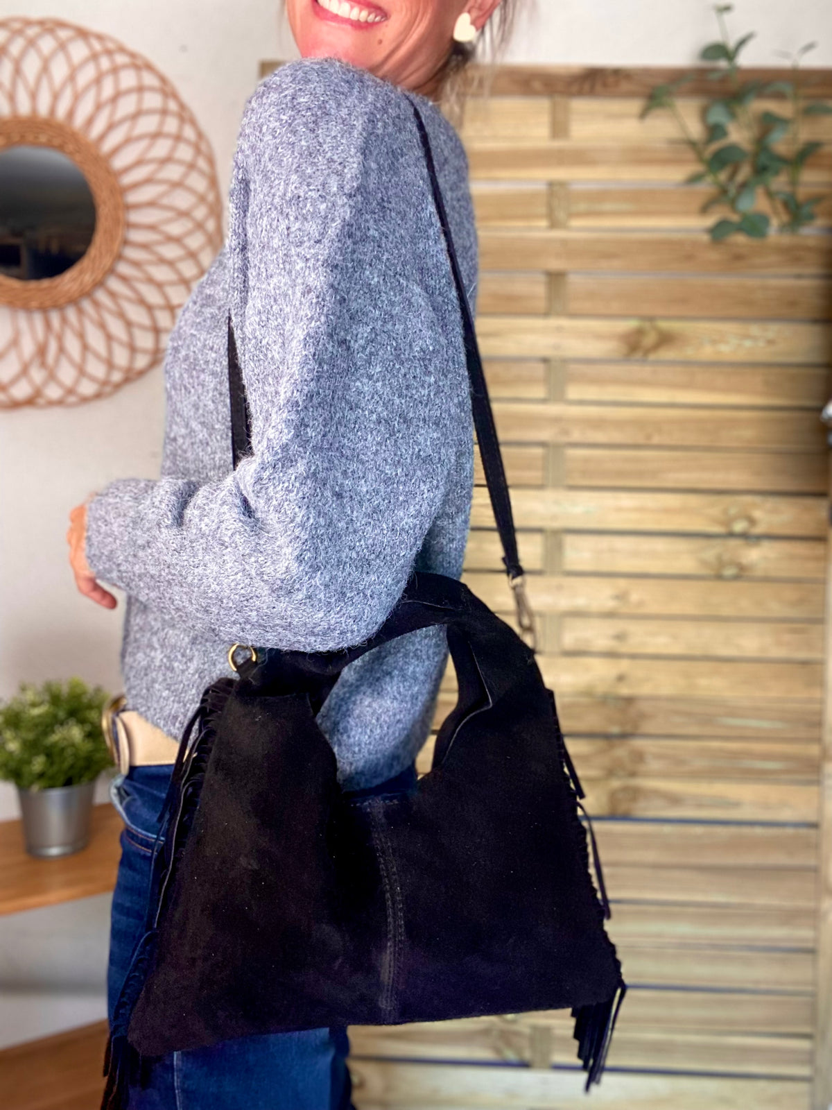 Sac hobo en cuir daim avec franges AARON - Noir - DÉSTOCKAGE