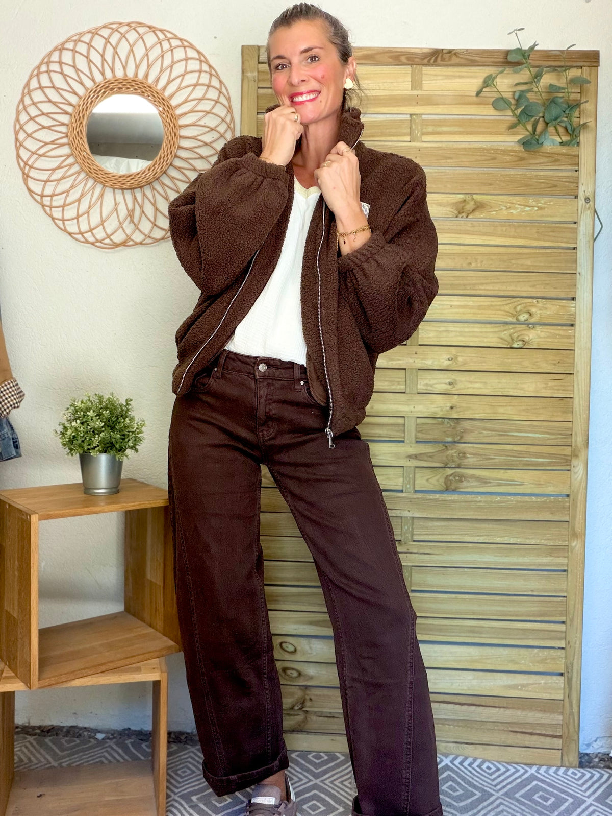 RÉASSORT PRÉVU MI NOVEMBRE • Pantalon Jean coupe barrel LÉON Chocolat