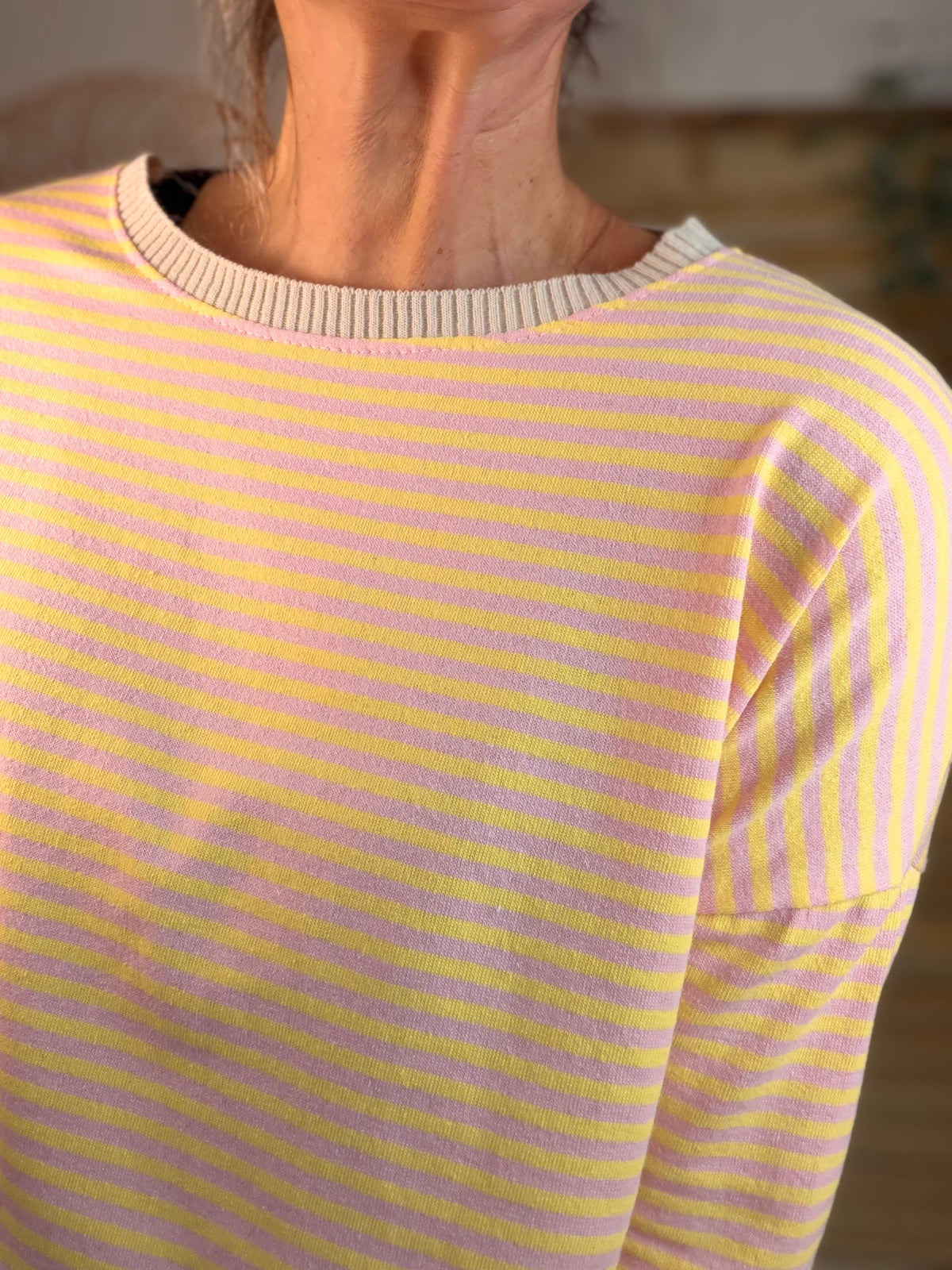 Pull fin rayé ample ROMANE - Rose/Jaune - FIN DE SÉRIE