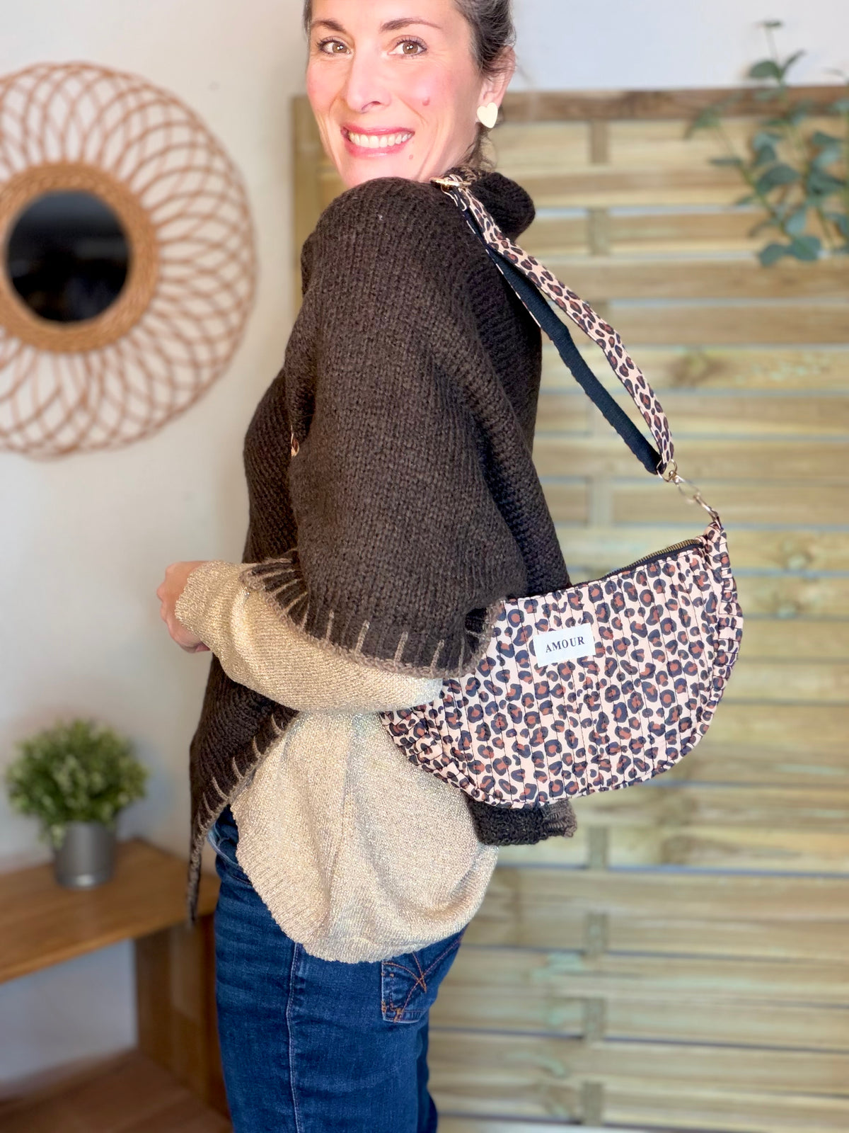Sac demi-lune matelassé Amour JILL - Léo 🐆 - FIN DE SÉRIE