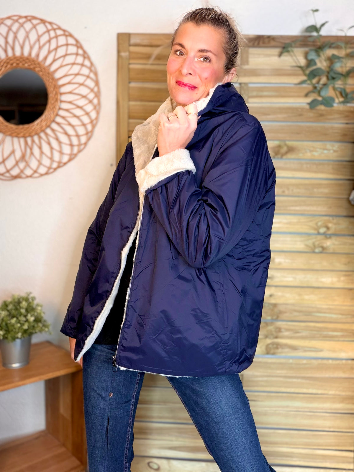 LAURA JO - Parka Imperméable réversible fourrée Marine / Beige ALIX Court • DÉSTOCKAGE