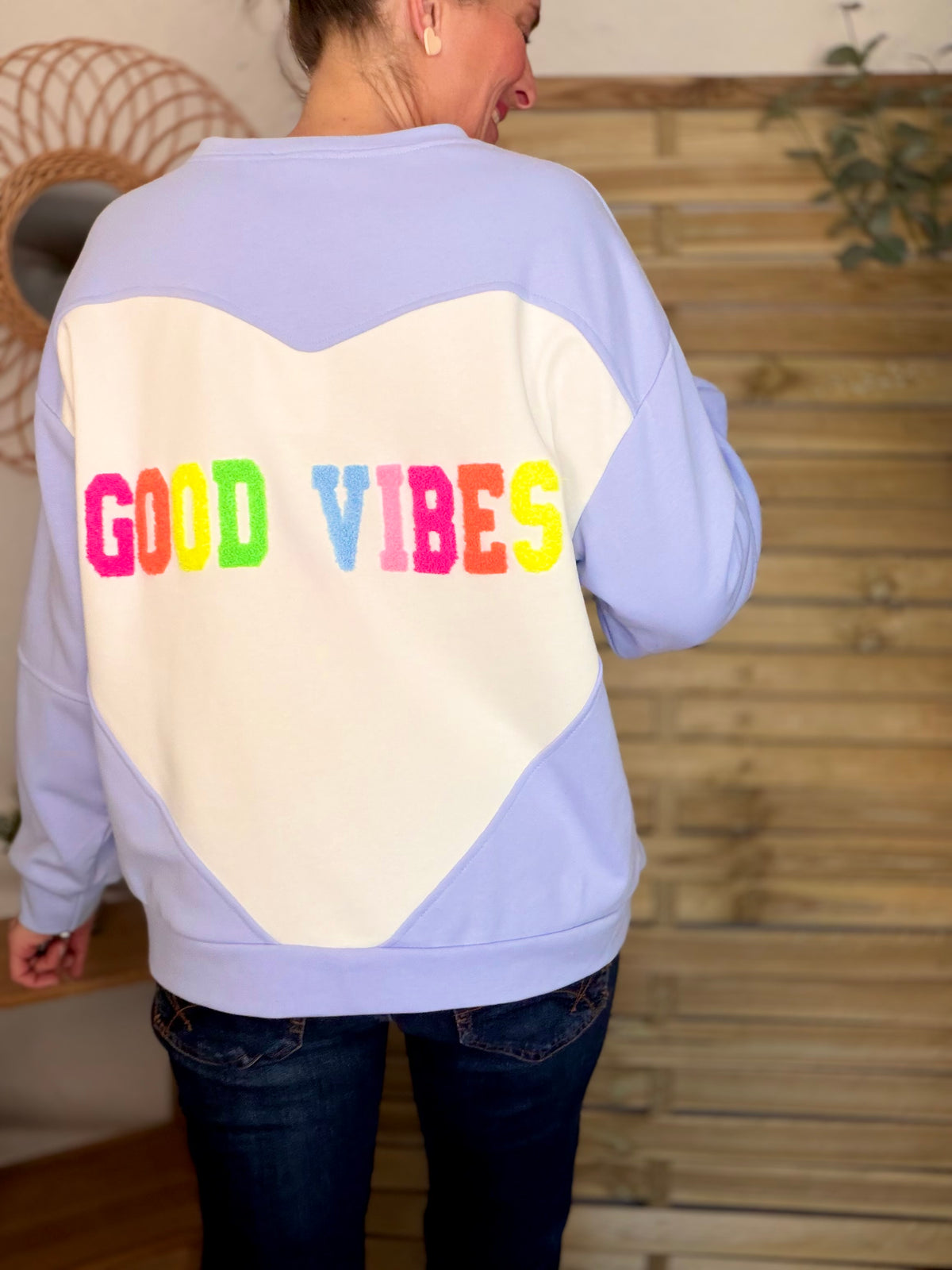 ⚡️ ARRIVAGE • Sweat oversized GOOD VIBES ALYSSA bleu ciel/blanc