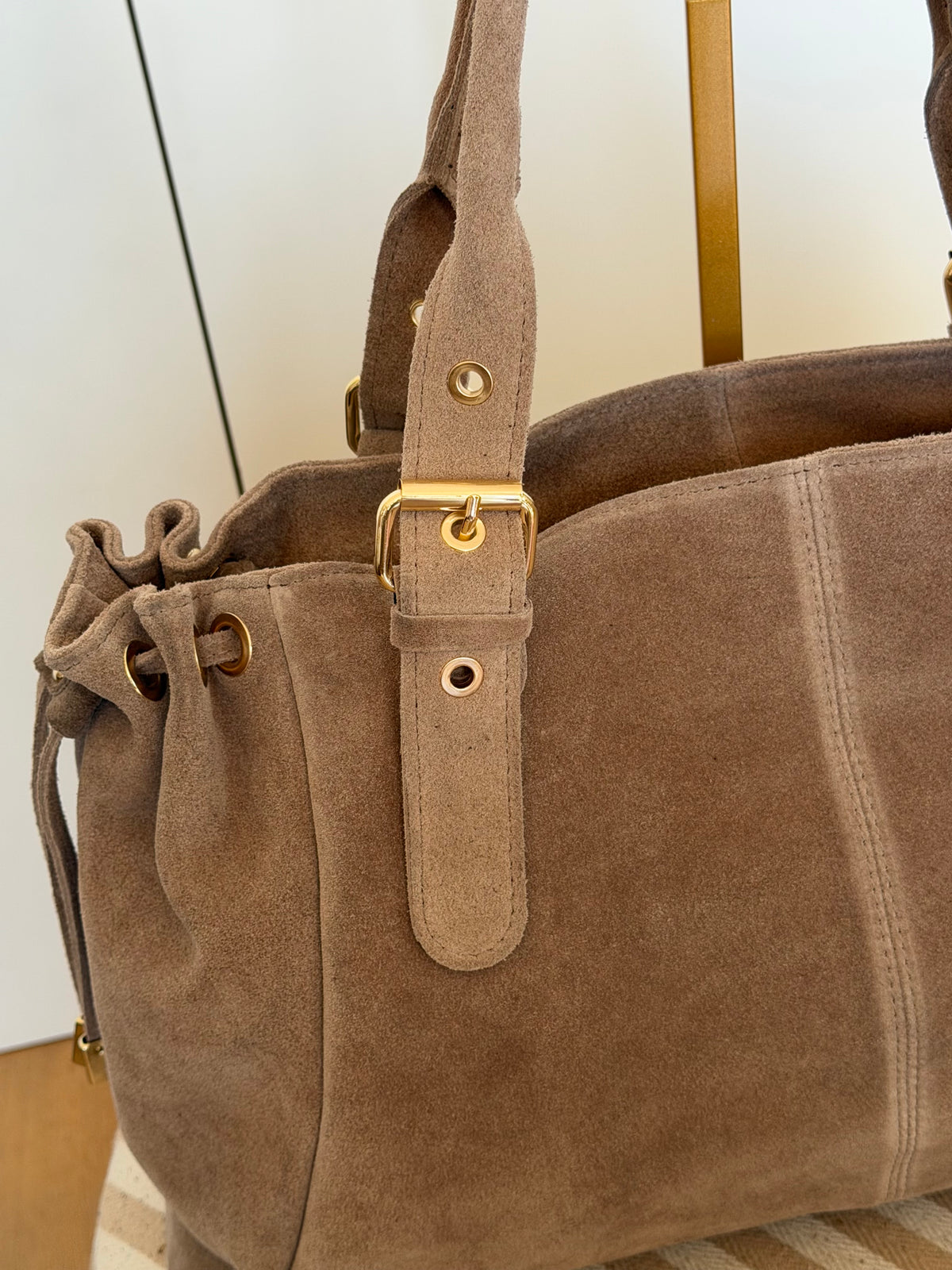 Sac cabas XL en cuir daim • JASPER Taupe
