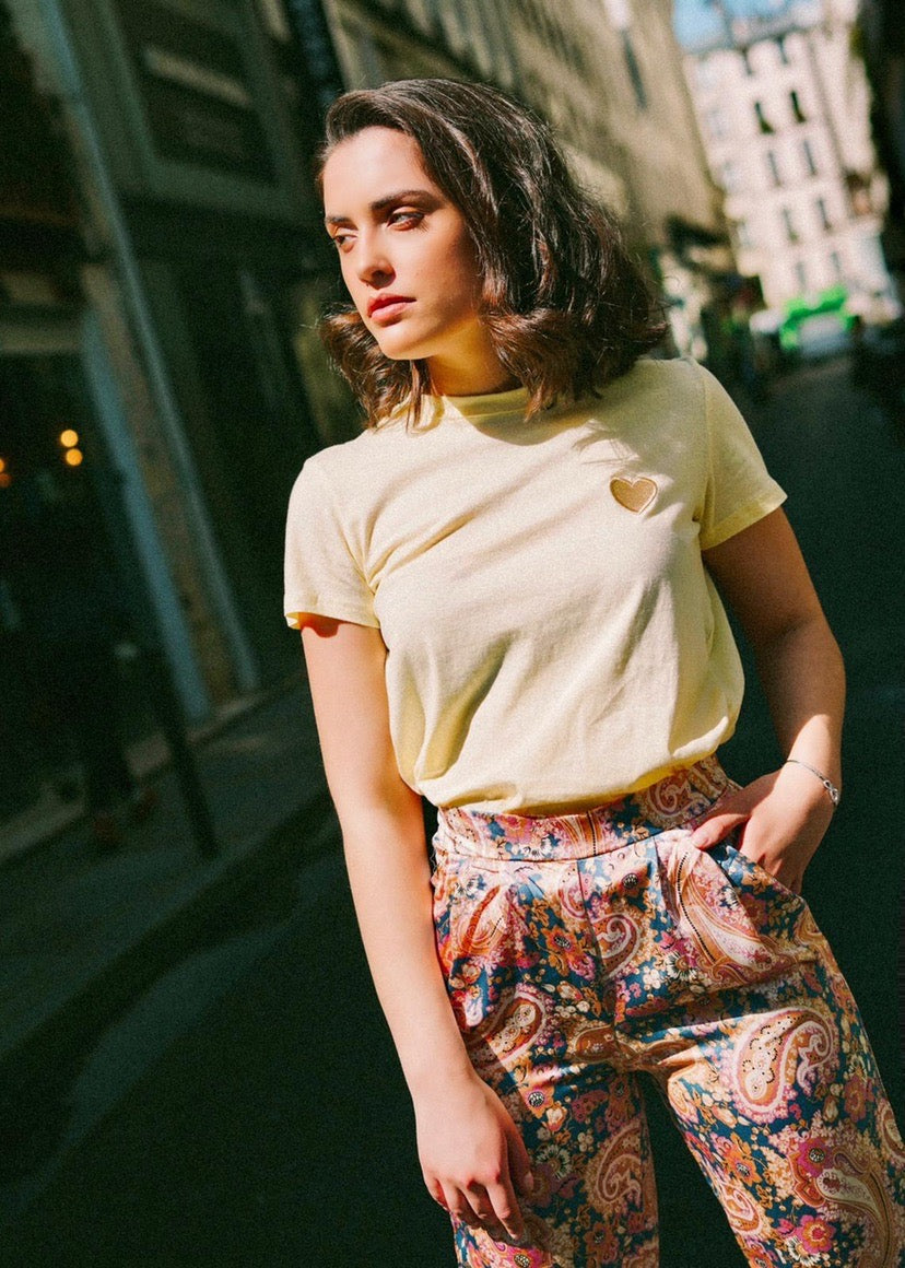 Tee shirt cœur brodé doré 💛 PIA Jaune - FIN DE SÉRIE