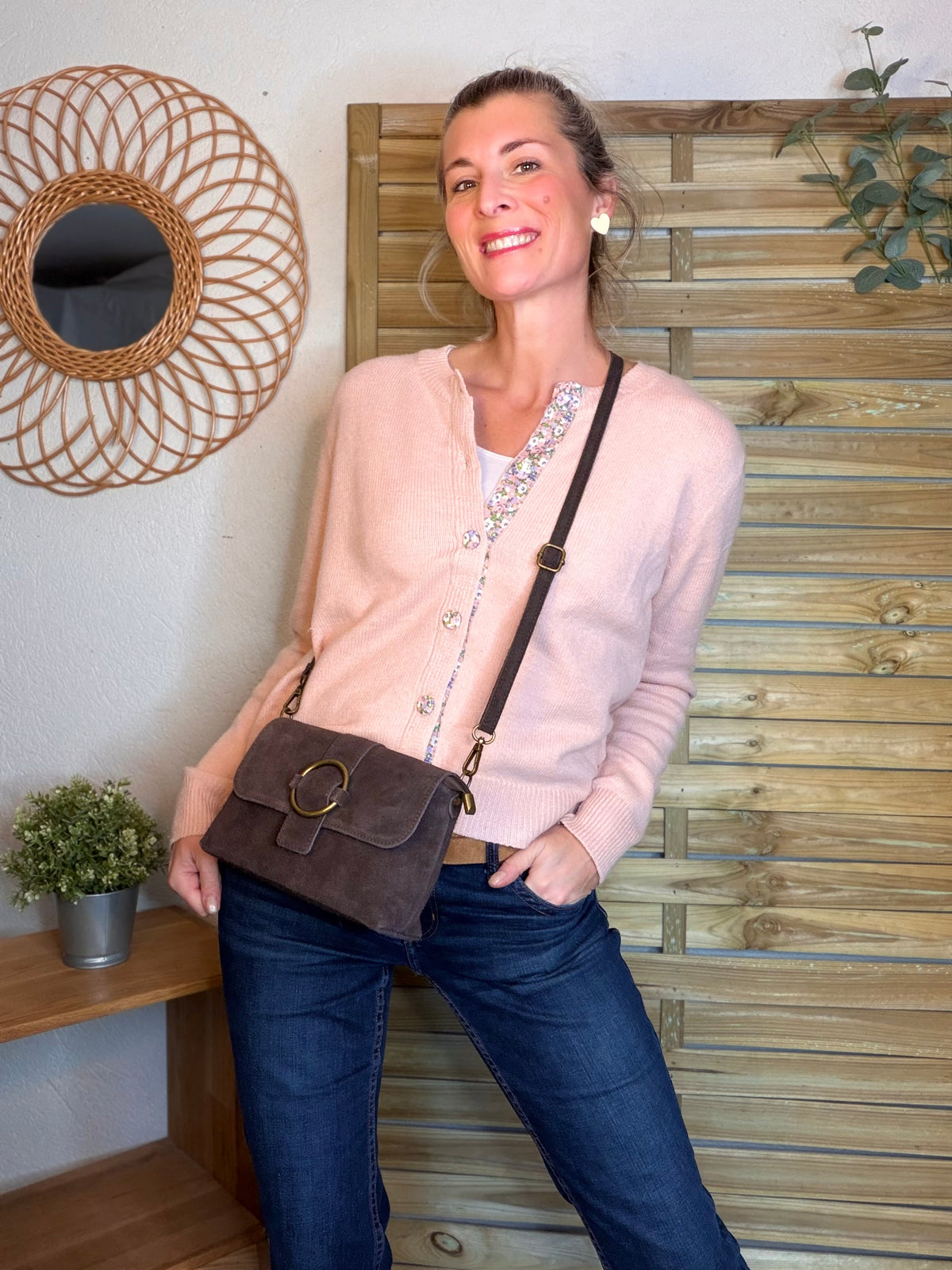 Sac bandoulière en croute de cuir BLAKE - Chocolat