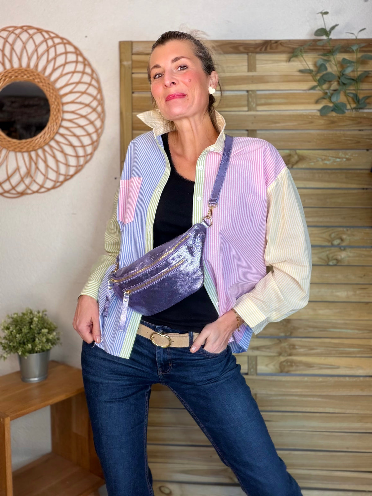 Sac banane en cuir irisé ERYN - Parme