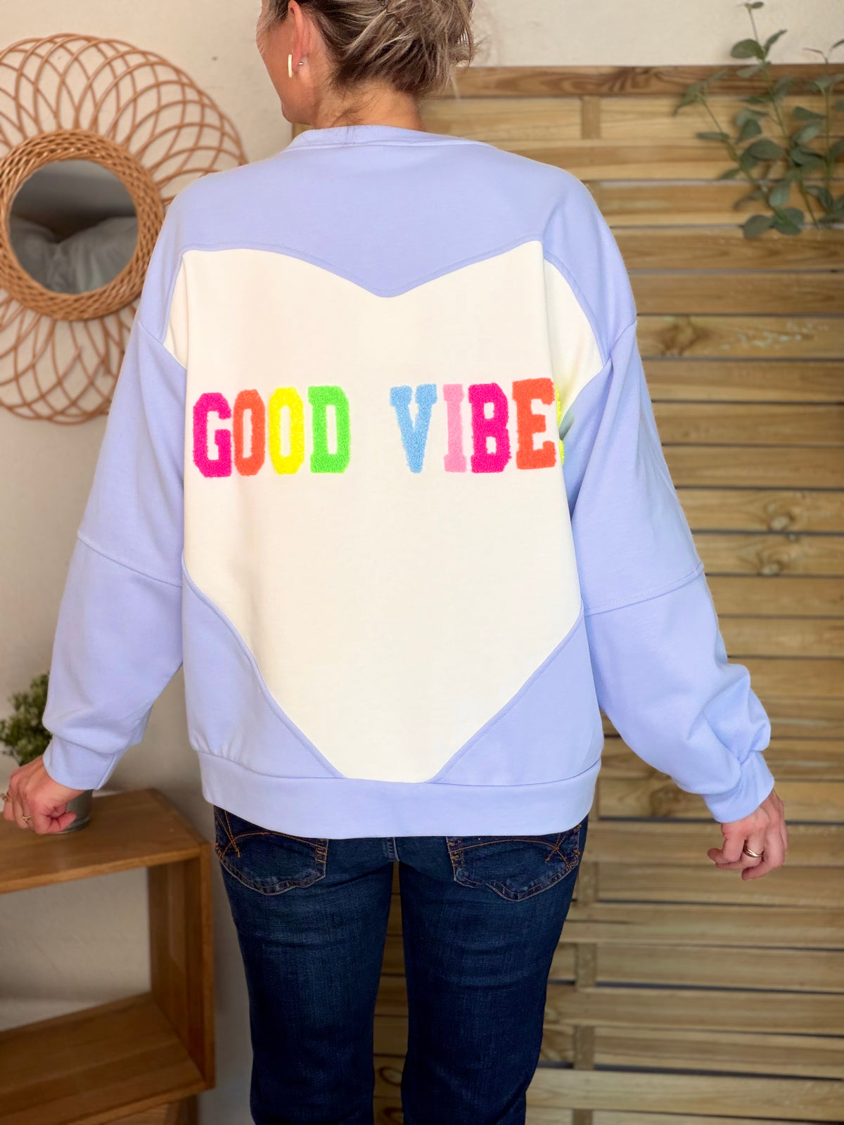 ⚡️ ARRIVAGE • Sweat oversized GOOD VIBES ALYSSA bleu ciel/blanc