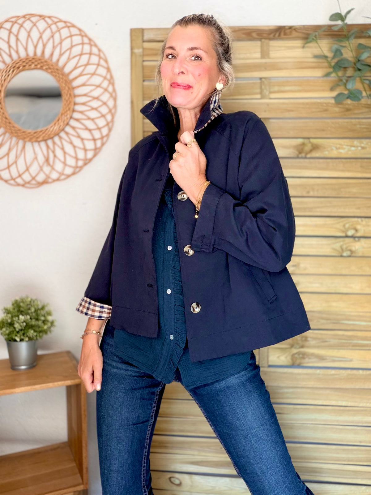 Veste Trench en coton avec carreaux - SOLÈNE Bleu marine • FIN DE SÉRIE