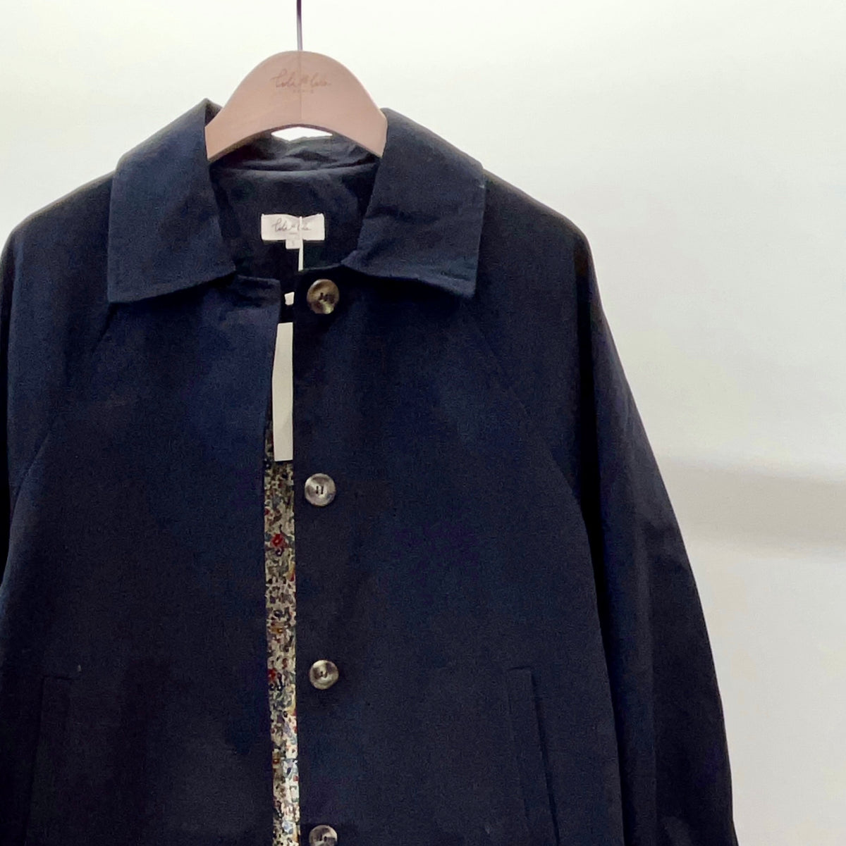 Veste Trench en coton Bleu marine avec Liberty - MAHAUT MI LONG - LILI et LALA (DÉSTOCKAGE sur Taille S)