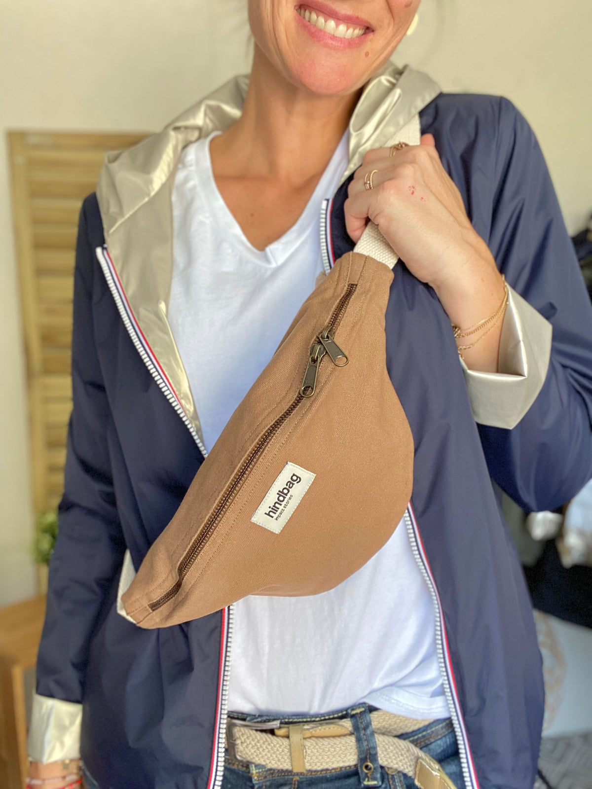 HINDBAG OLIVIA - Sac banane Cannelle