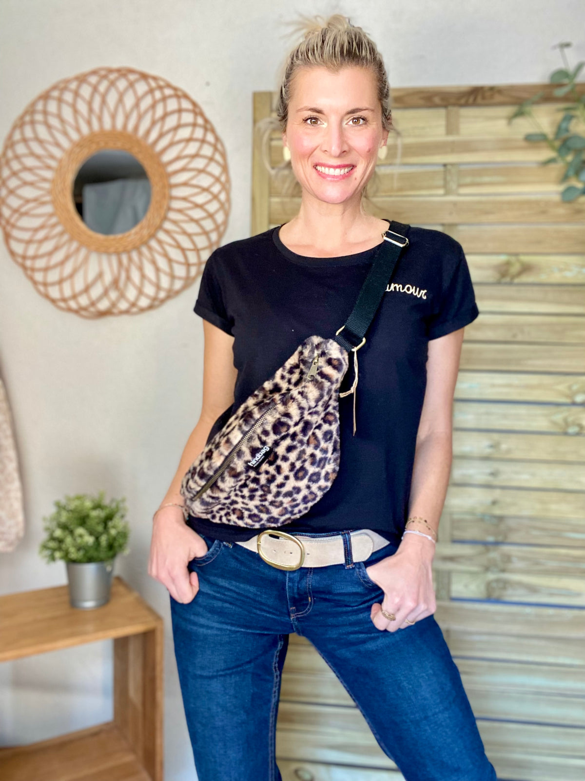 HINDBAG OLIVIA - Sac banane Léo fourrure 🐆