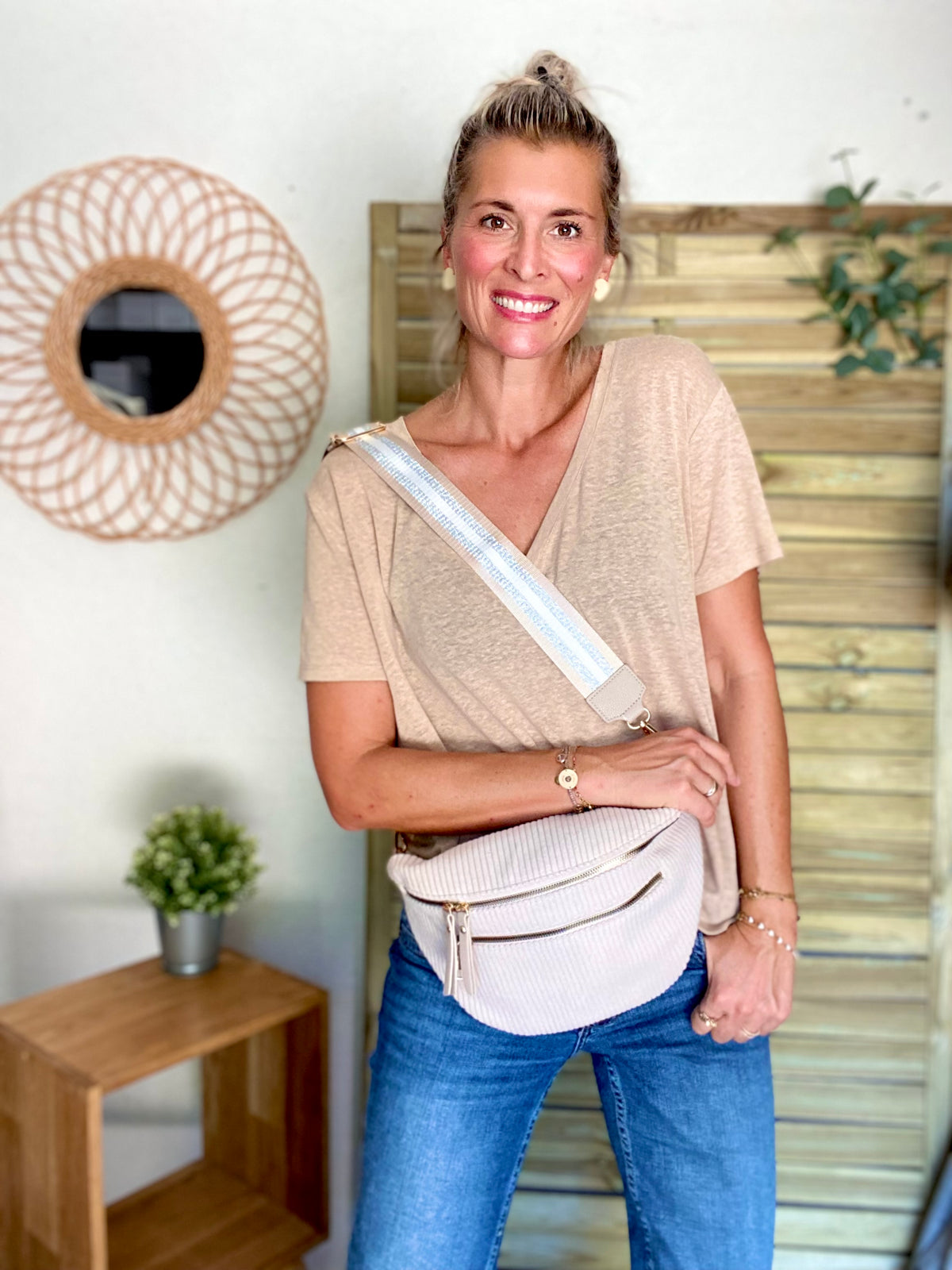 Sac banane XL en velours côtelé 2 zips et sangle fantaisie - WENDY - Beige clair