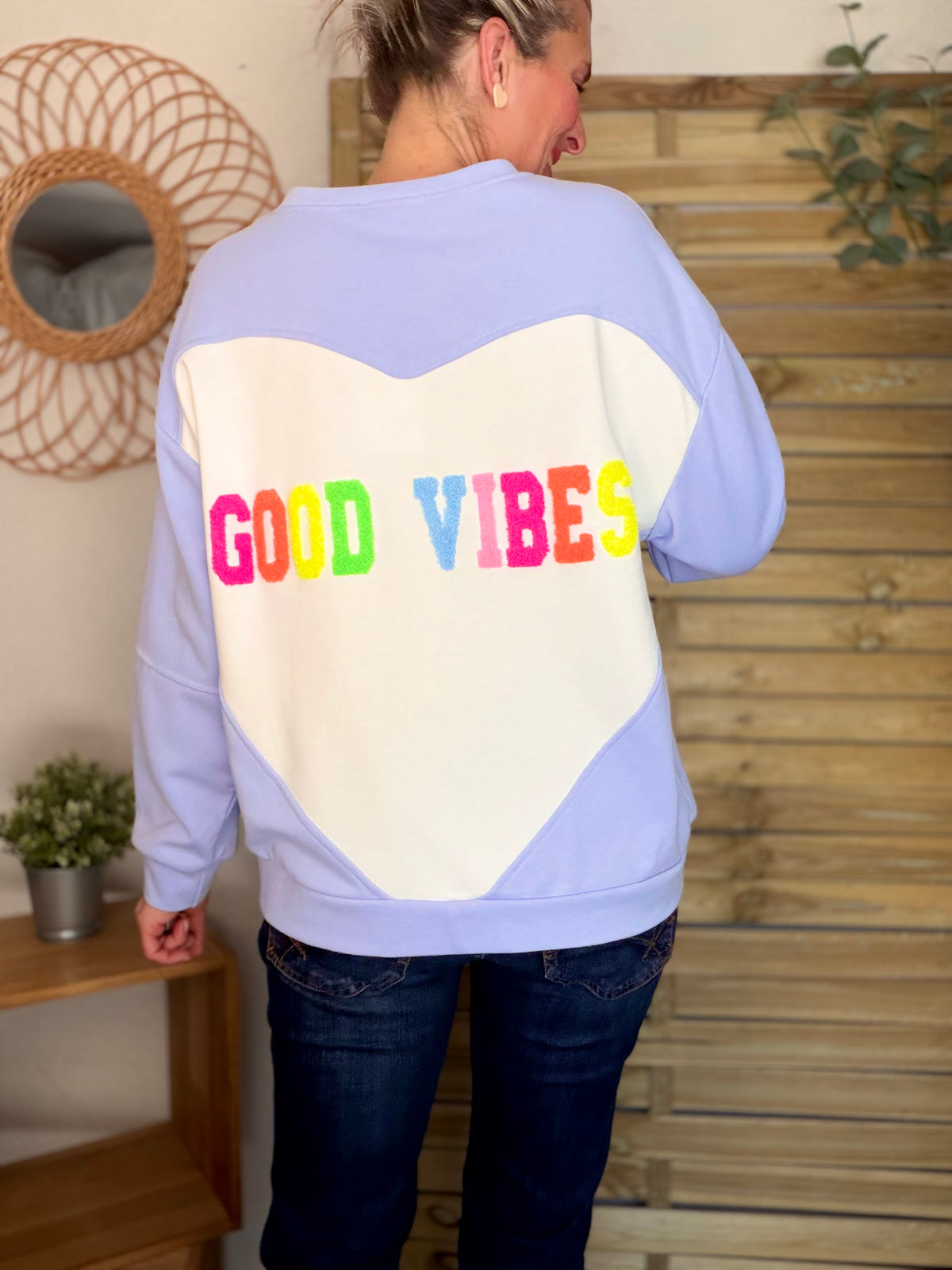⚡️ ARRIVAGE • Sweat oversized GOOD VIBES ALYSSA bleu ciel/blanc