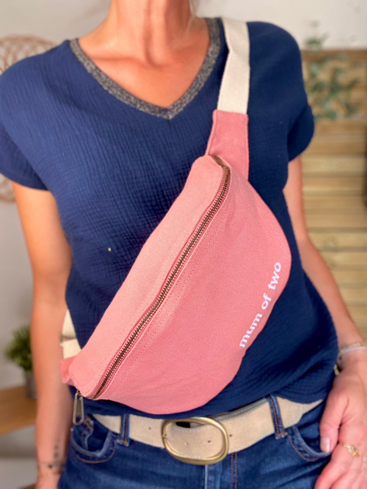 Sac banane en toile MUM OF - Rose - FAMILY IMPACT STORIES - FIN DE SÉRIE