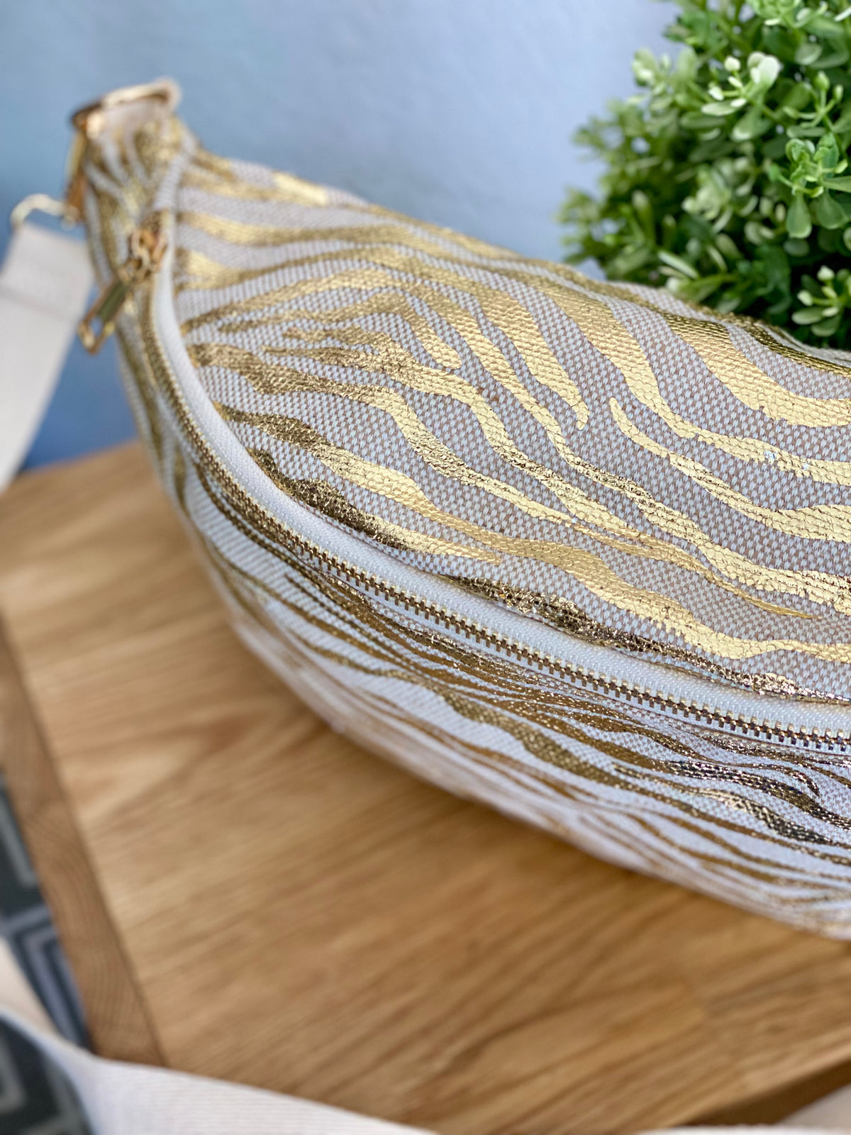 Sac banane XL en toile zebrée doré - KATE