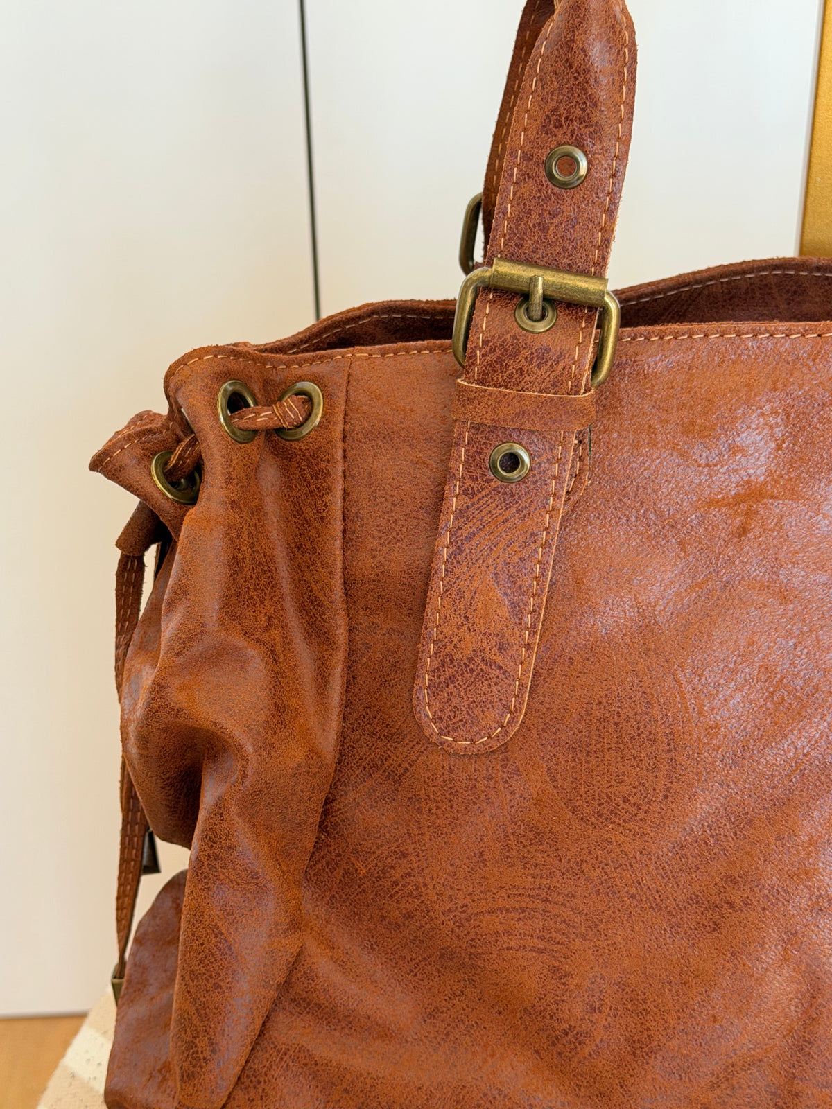 Sac cabas XL en cuir vieilli • COOPER Camel