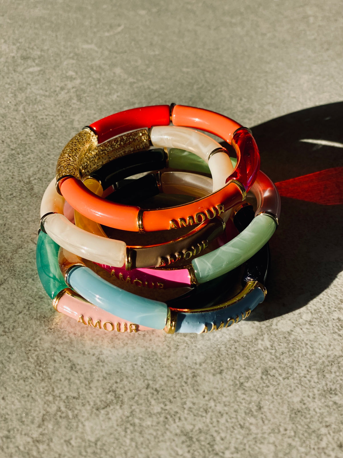 Bracelet élastique en résine multicolore Amour - ELLA (12 coloris au choix)